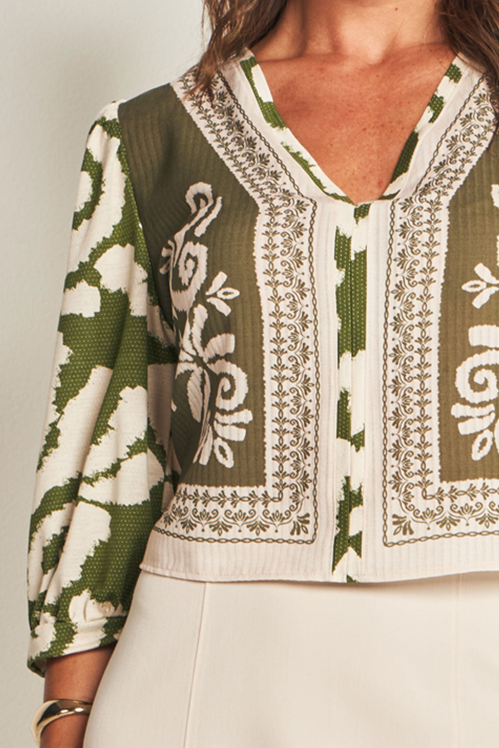 Blusa de Manga 3/4 em Plano Crepe Stripe e Malha Cloé