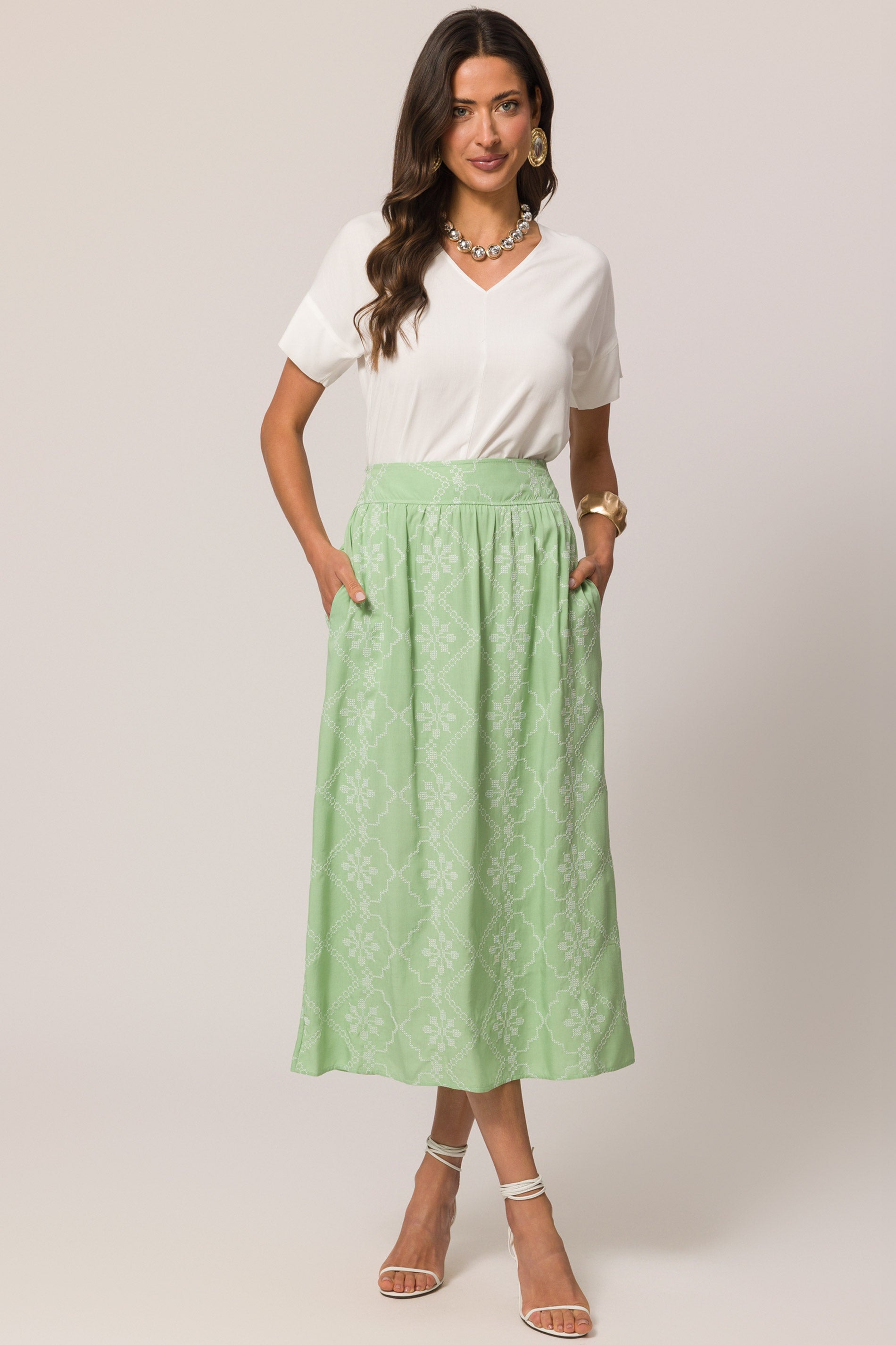 Saia Longa Bordada em Viscose com Estampa Geométrica