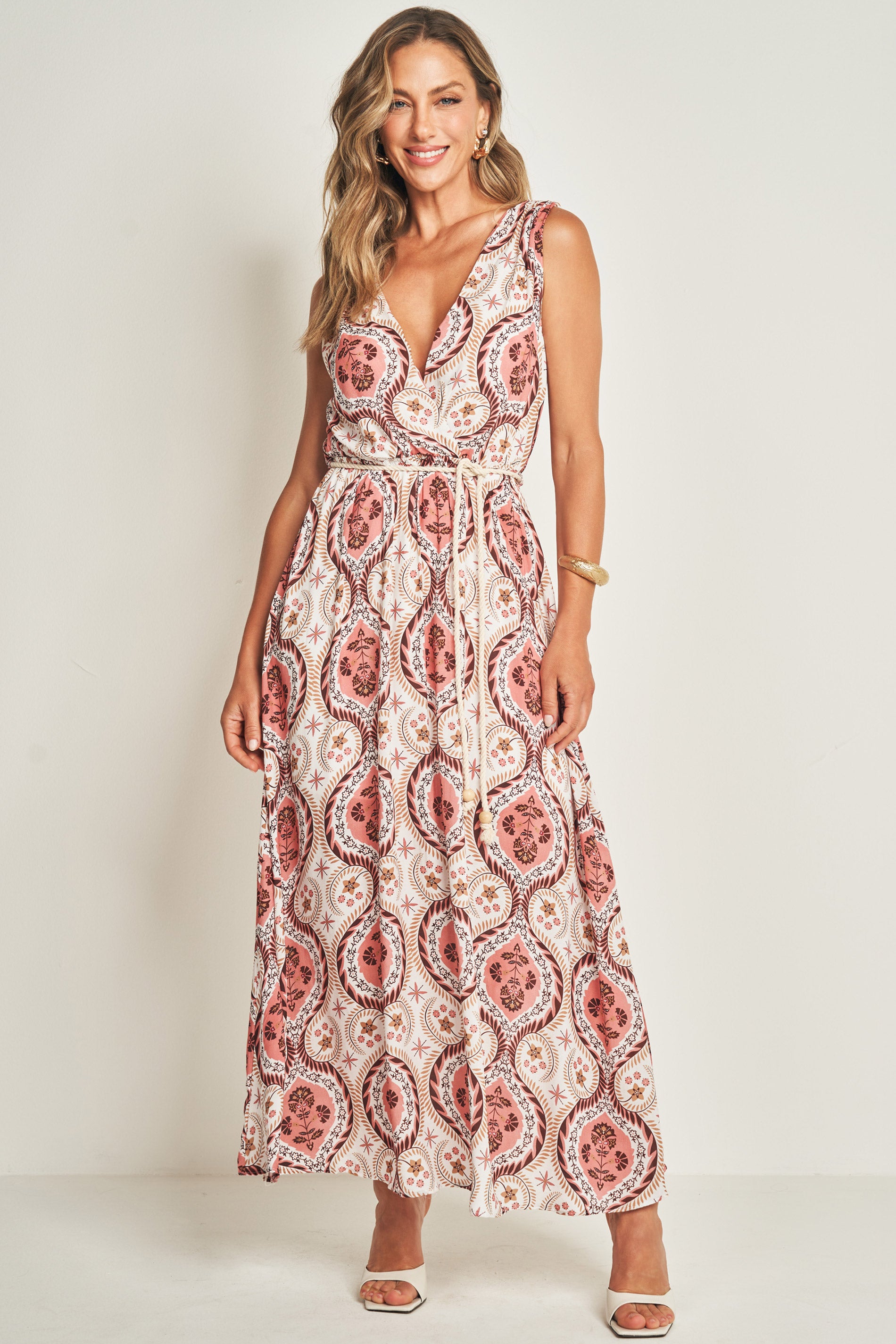 Vestido Longo Estampado em Viscose com Amarração