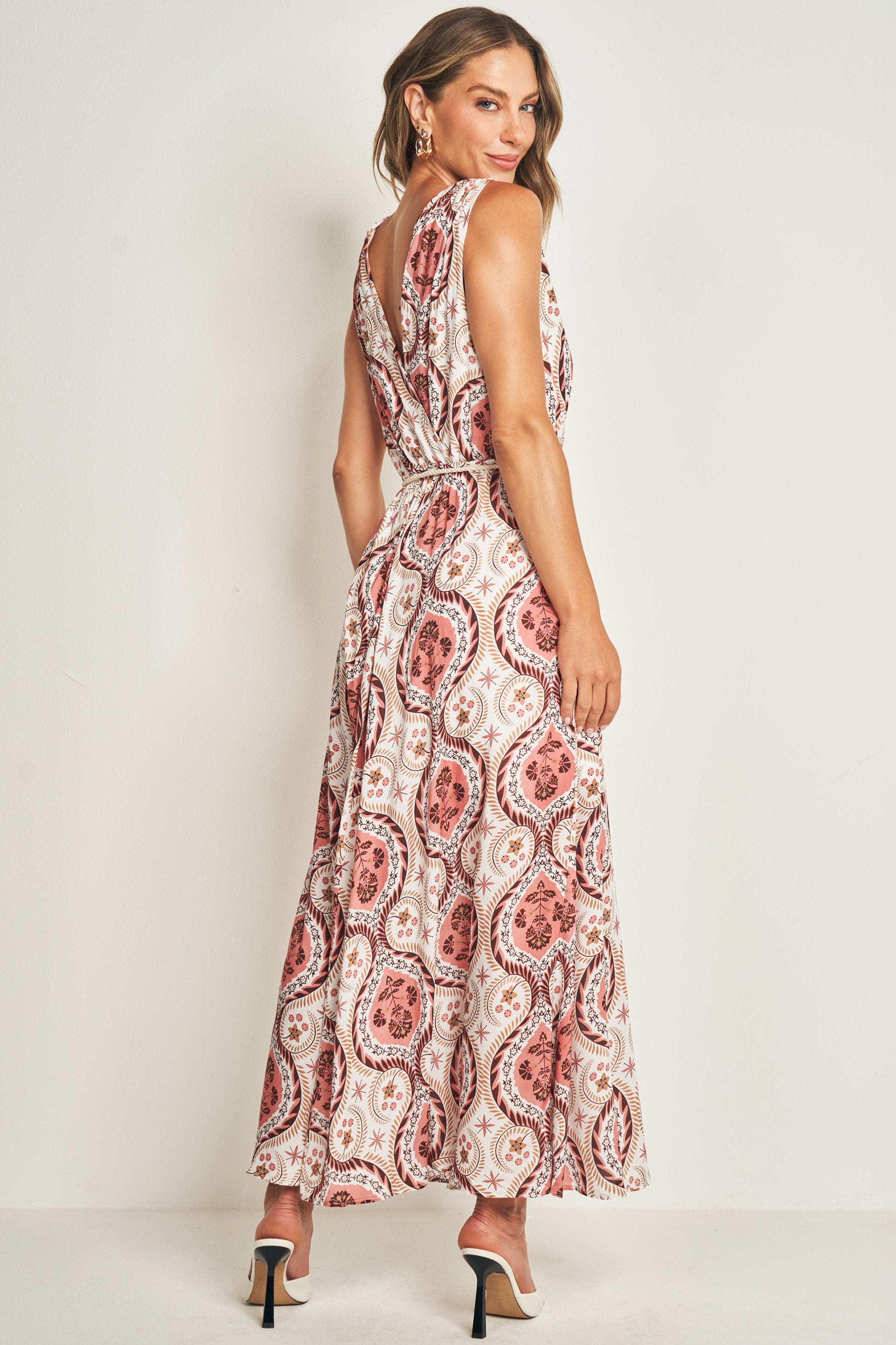 Vestido Longo Estampado em Viscose com Amarração