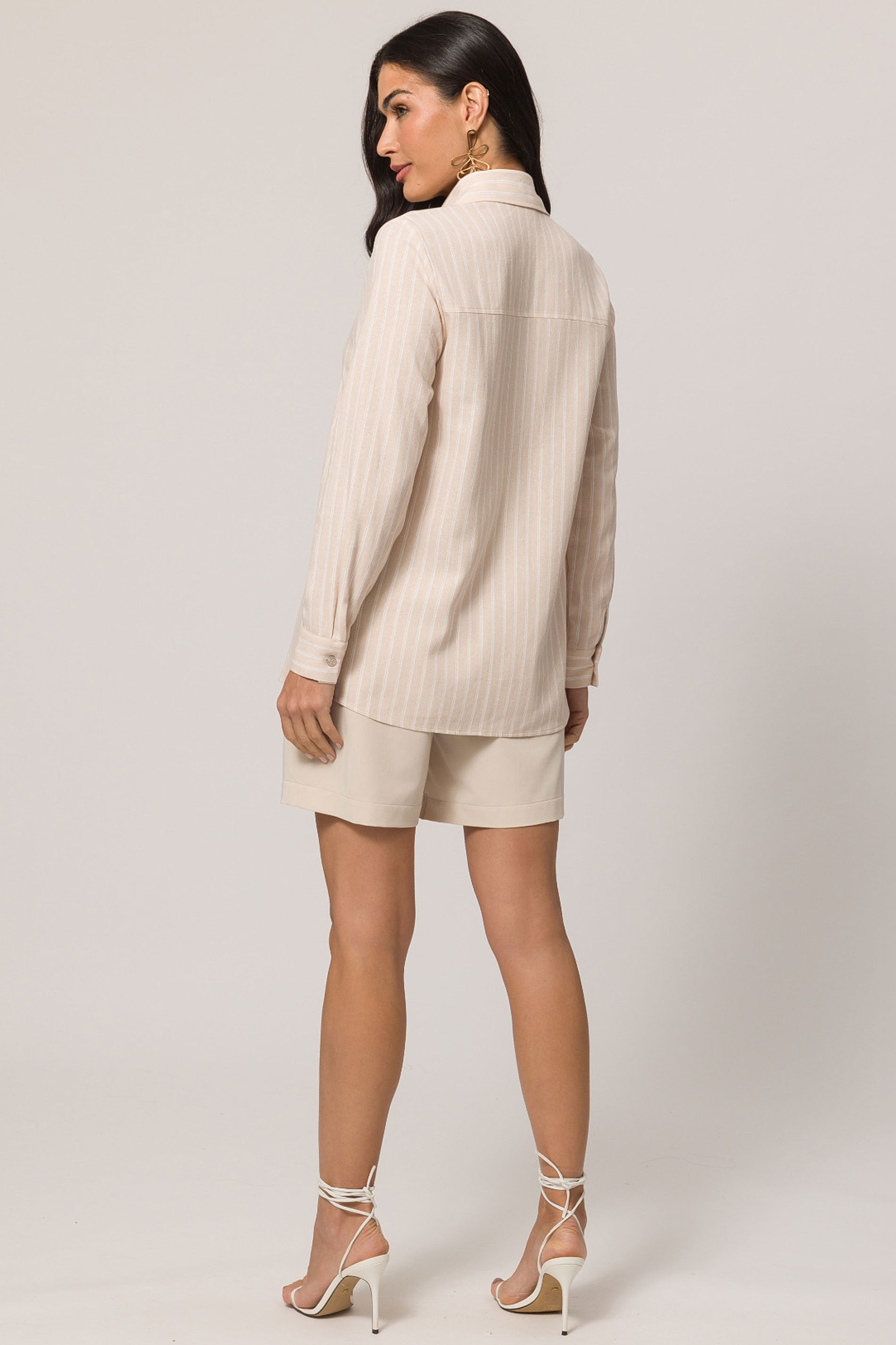 Camisa de Manga Longa em Plano Linen com Listras