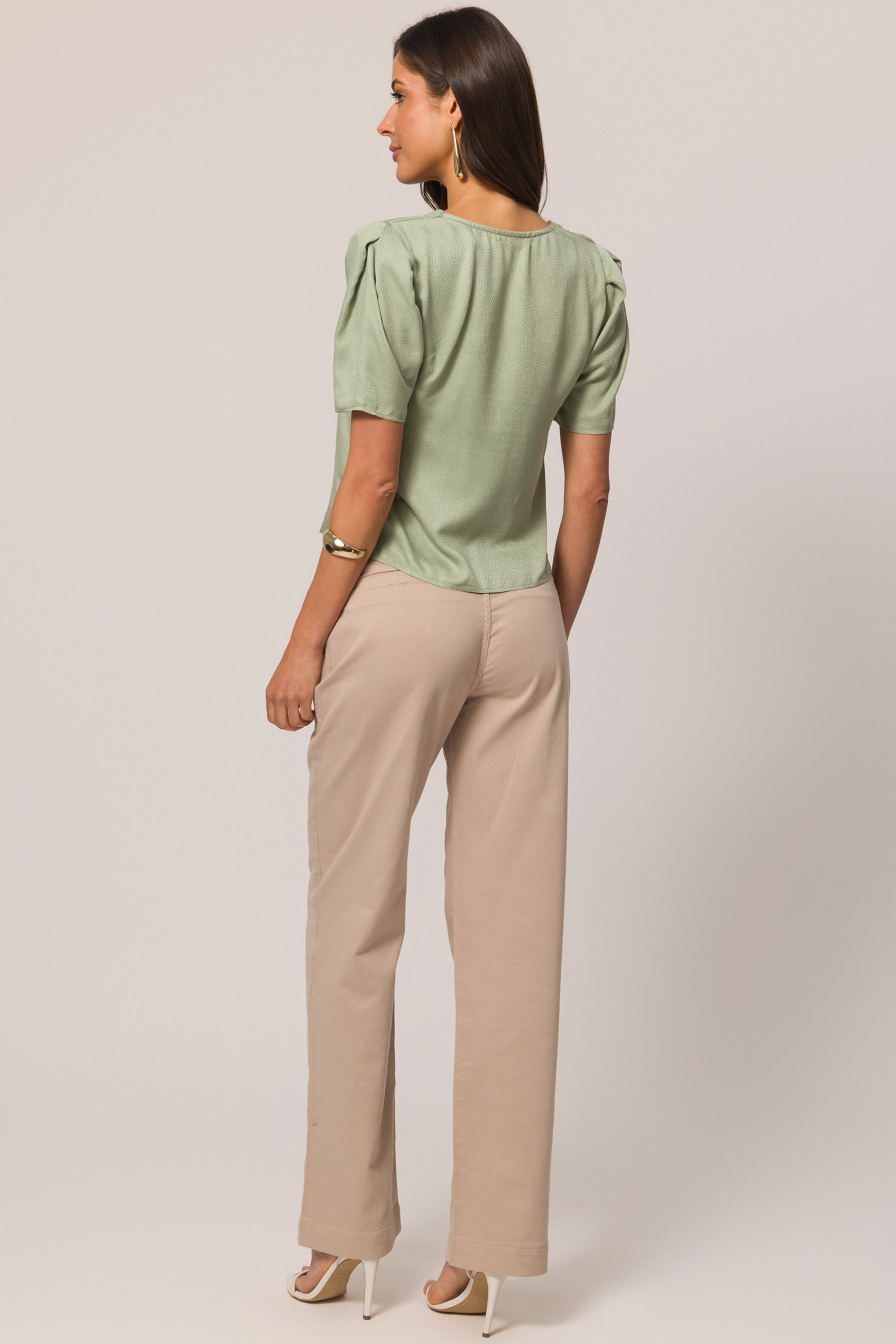 Blusa Poá em Viscose com Manga Franzida