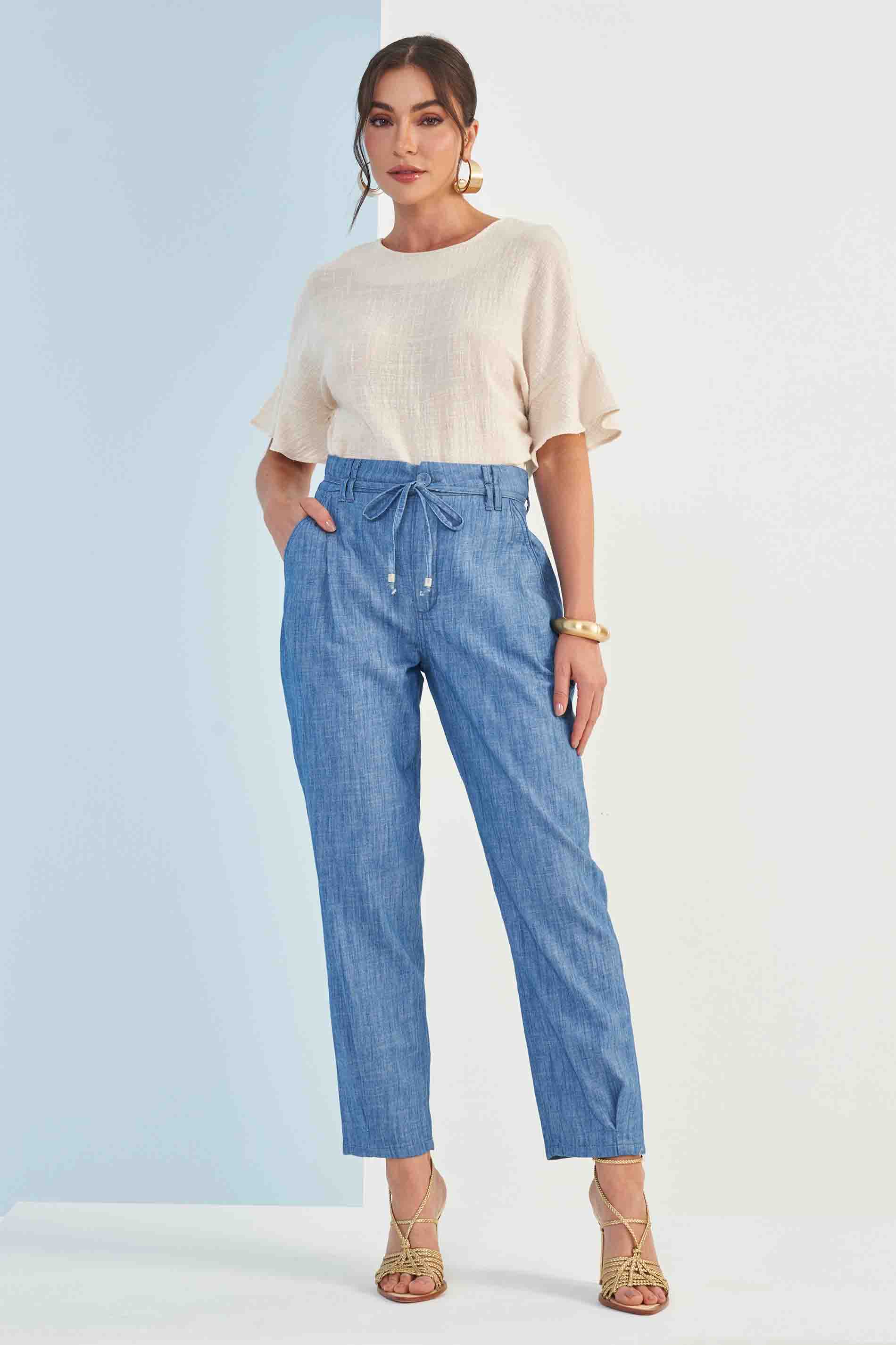 Calça Cintura Alta Carrot Trend Brisamar em Jeans
