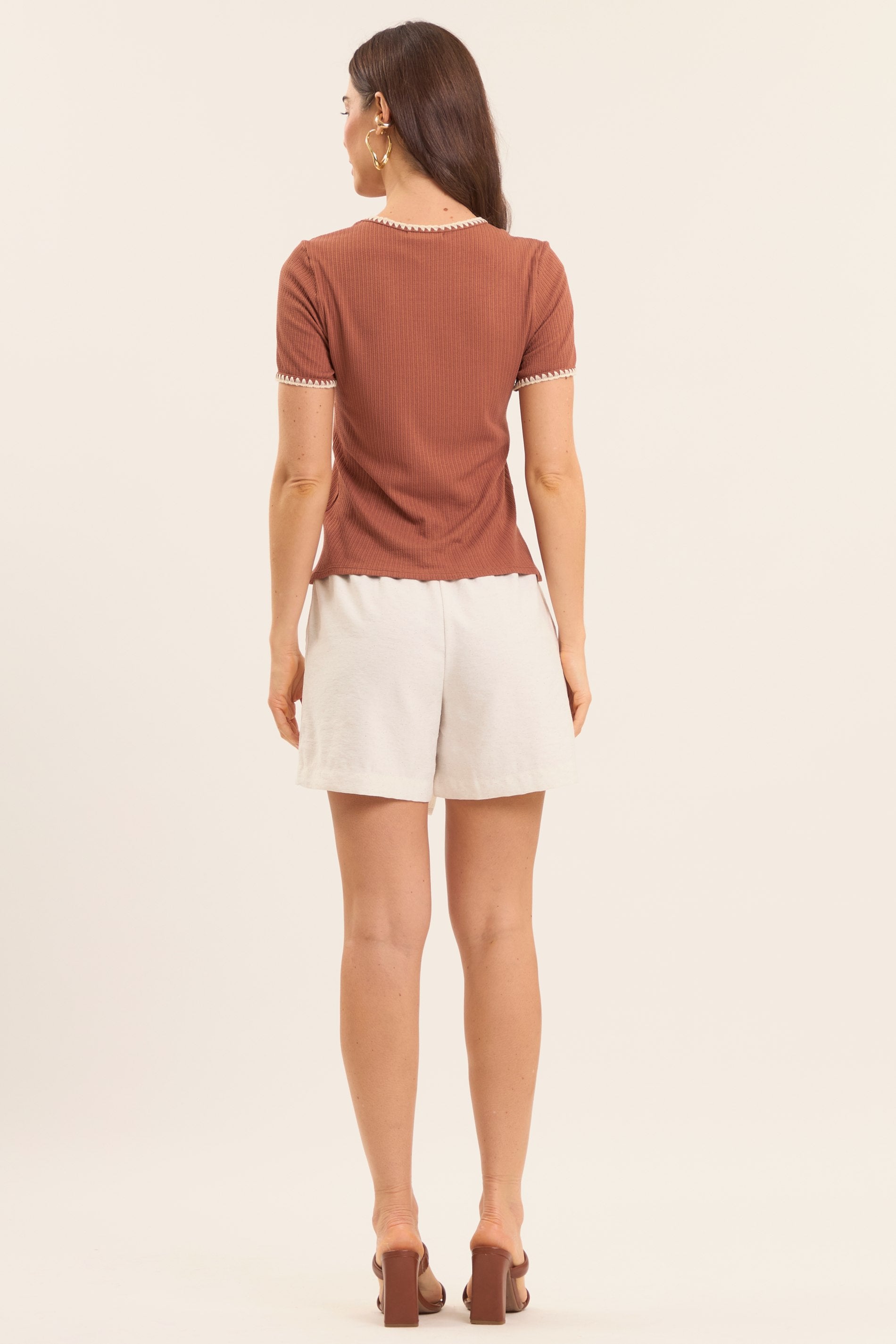 Shorts Brisamar com Faixa para Amarração e Bolsos Frontais