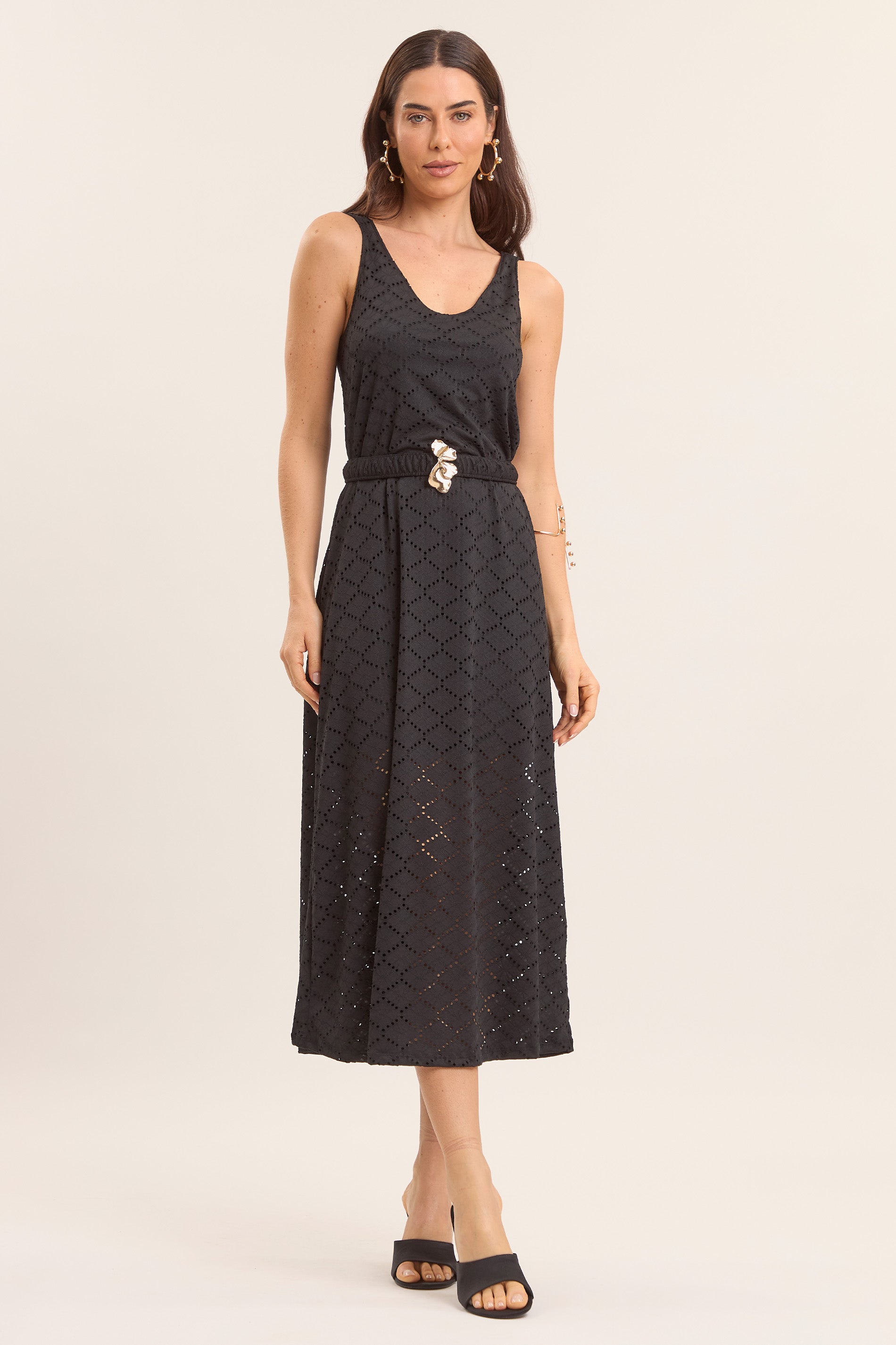 Vestido Longo Rendado Nature com Decote V e Cinto