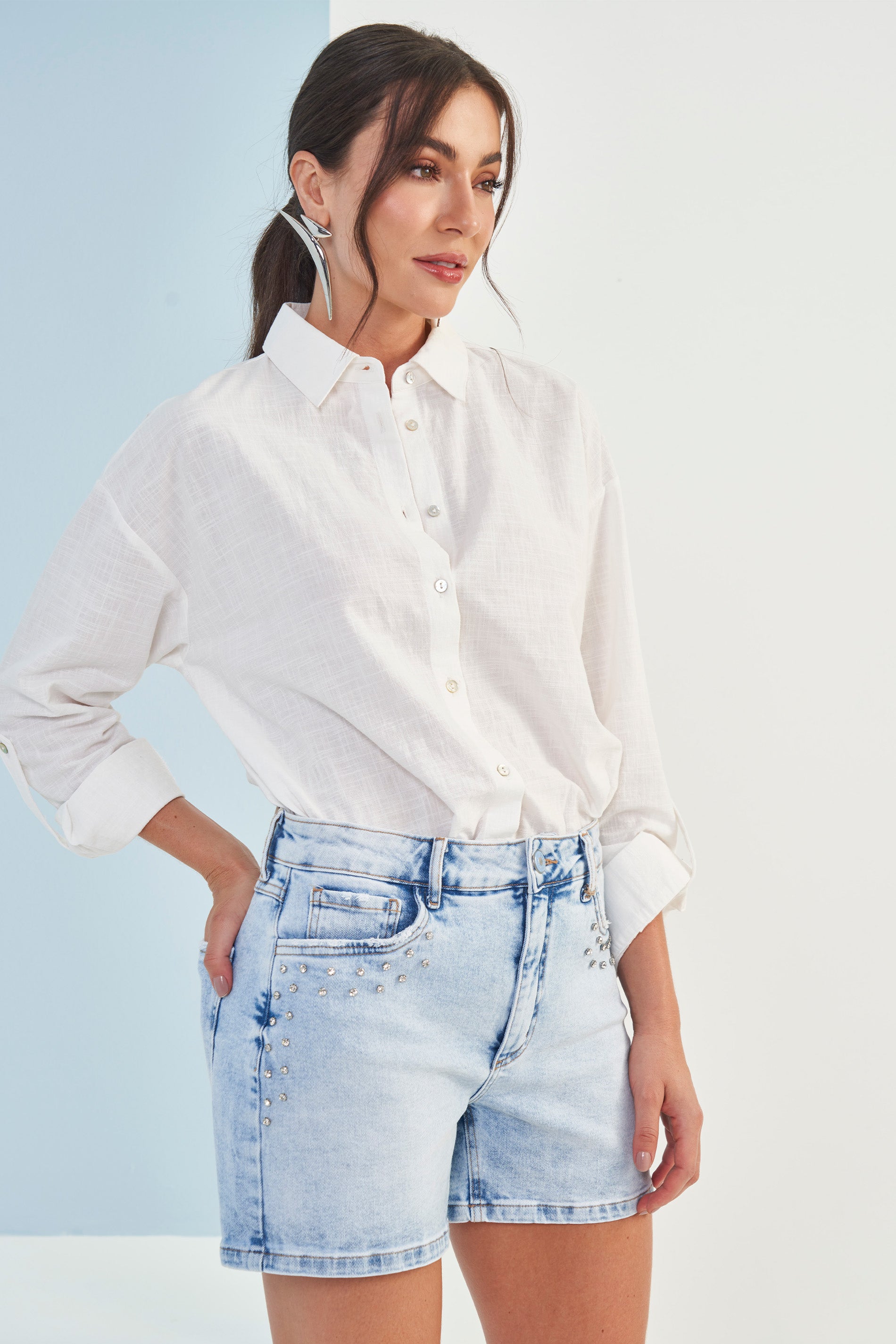 Shorts Boyfriend Jeans Solar com Aplicação de Strass