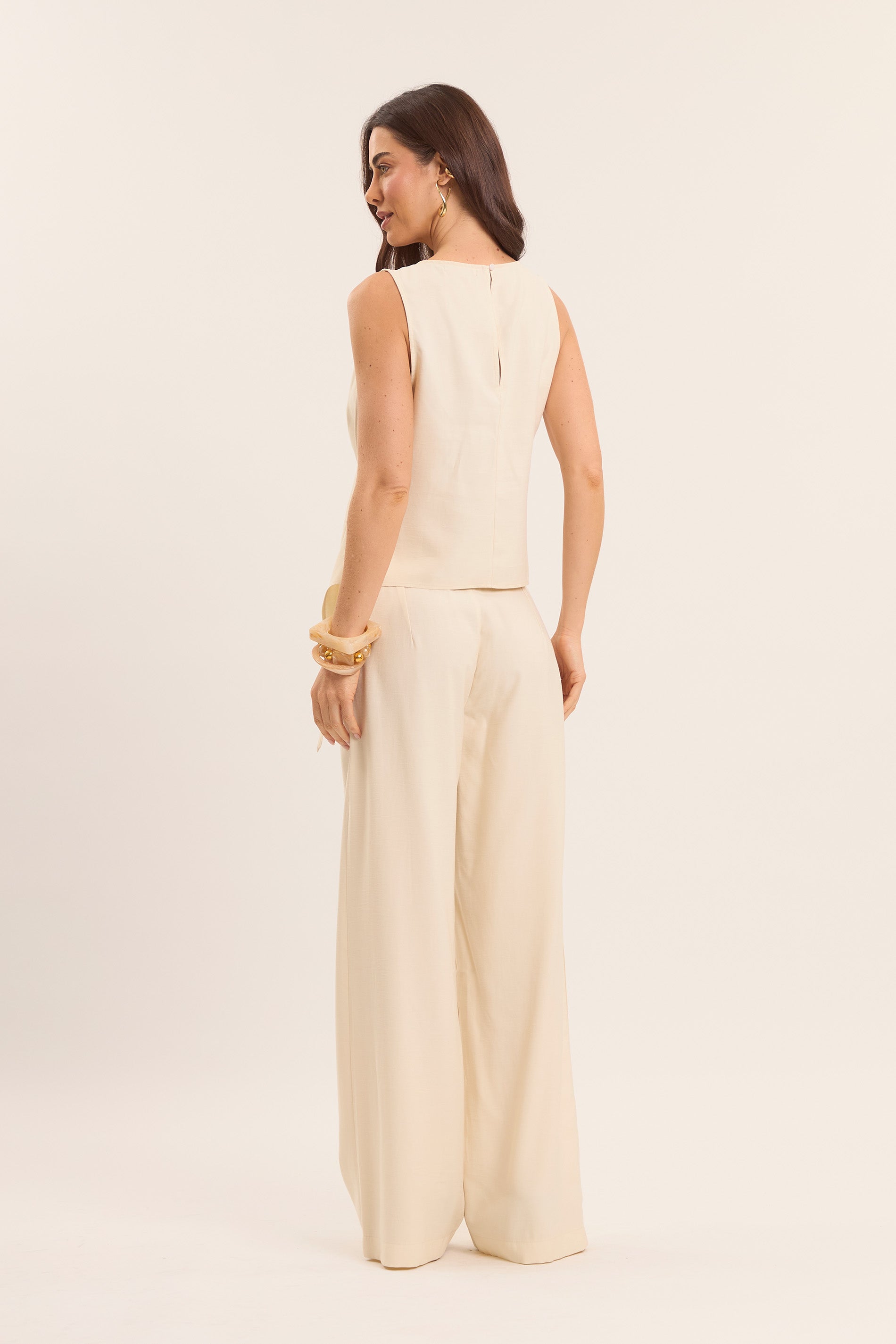 Calça Cintura Média Pantalona Lusitana em Alfaiataria