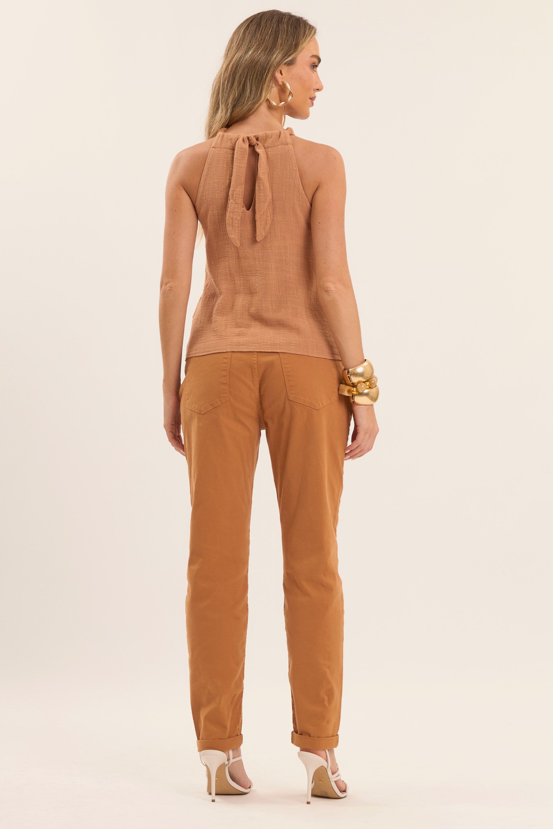 Blusa Oliva com Detalhe Metal Dourado