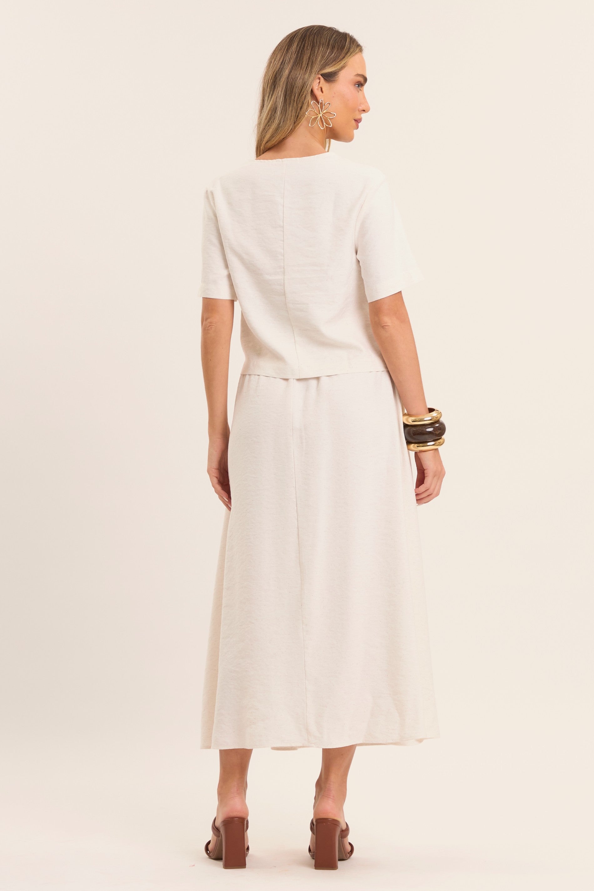 Saia Midi Brisa em Linho