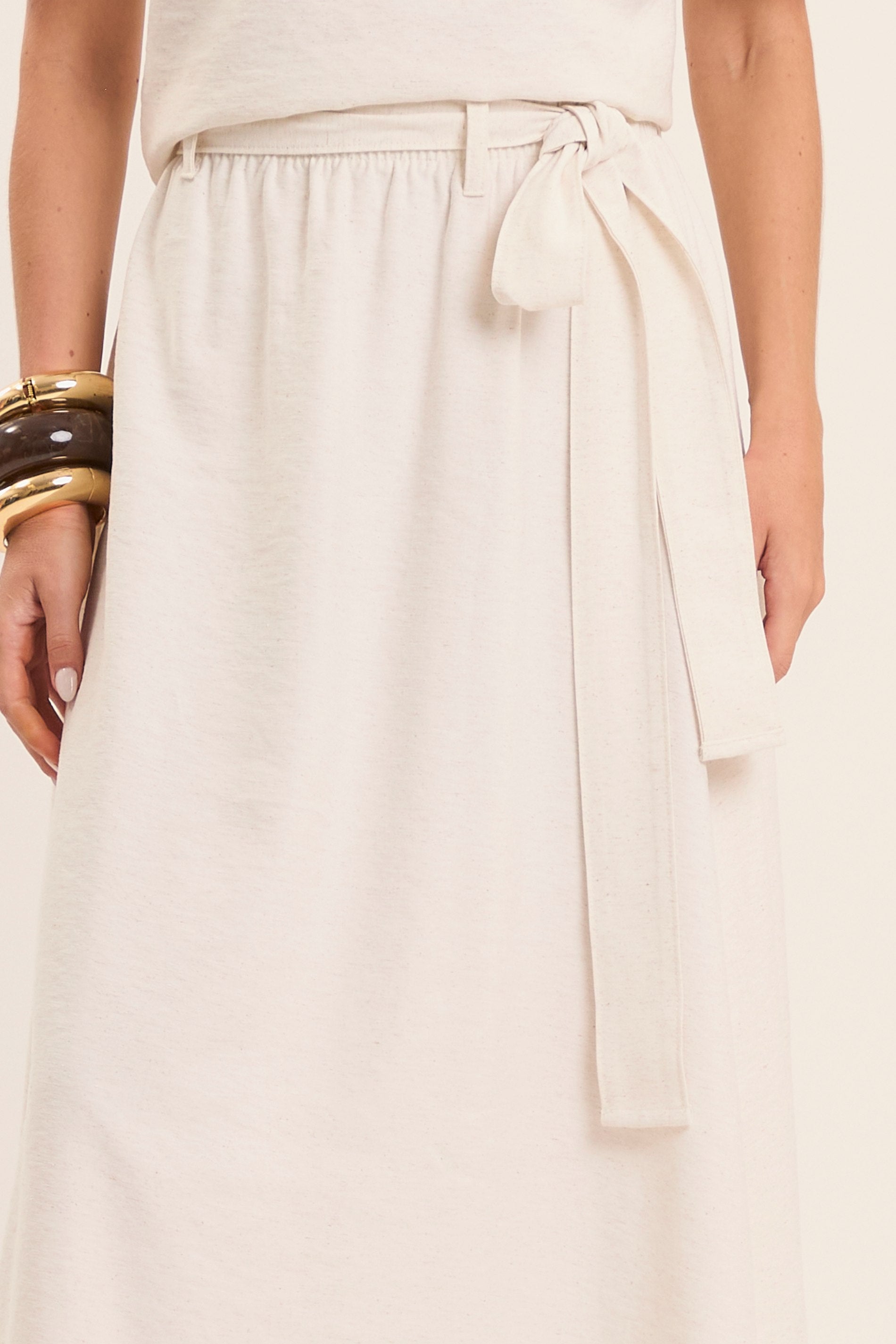 Saia Midi Brisa em Linho