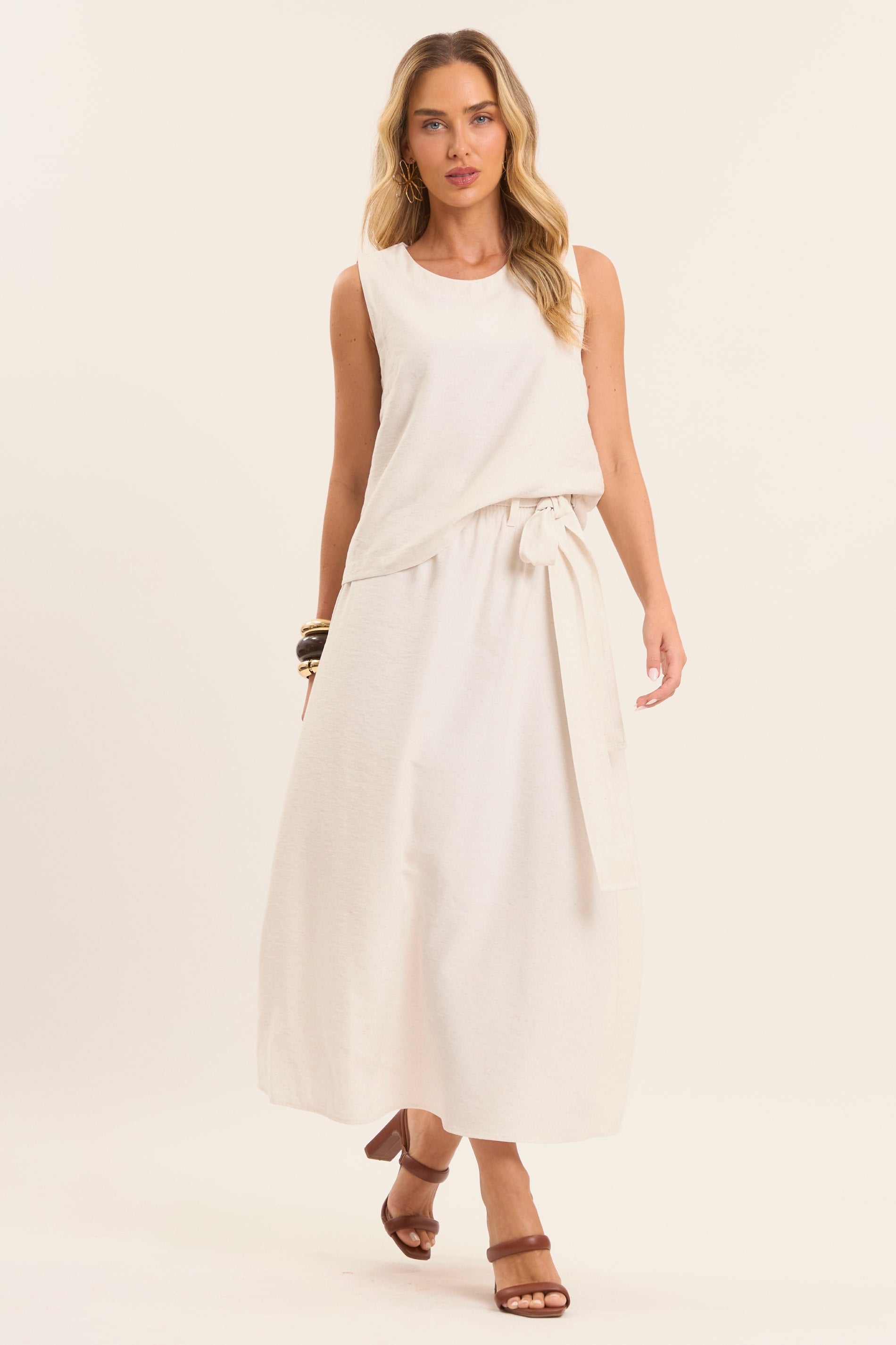 Saia Midi Brisa em Linho