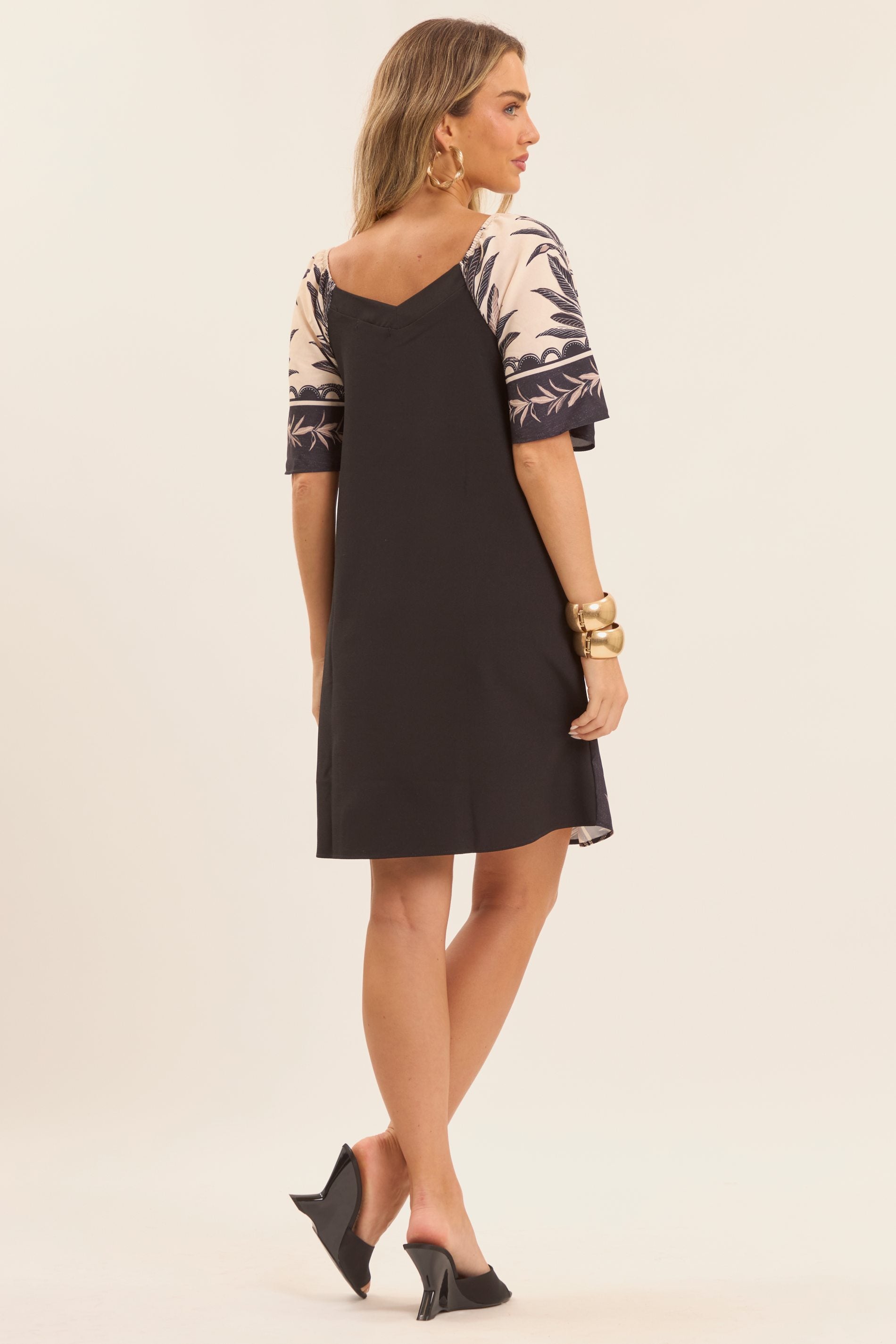 Vestido Curto Tropical Estampado