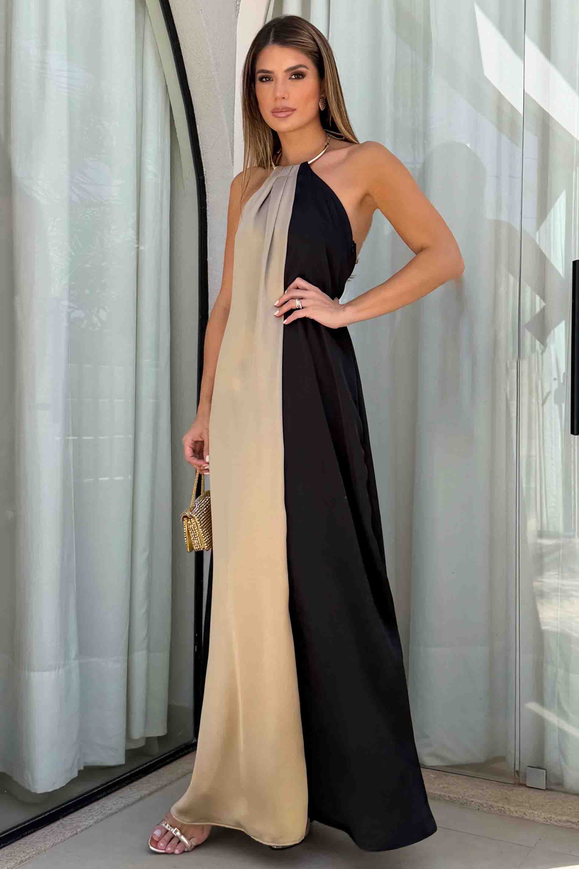 Vestido Longo Frente Única Boho com Decote Halter