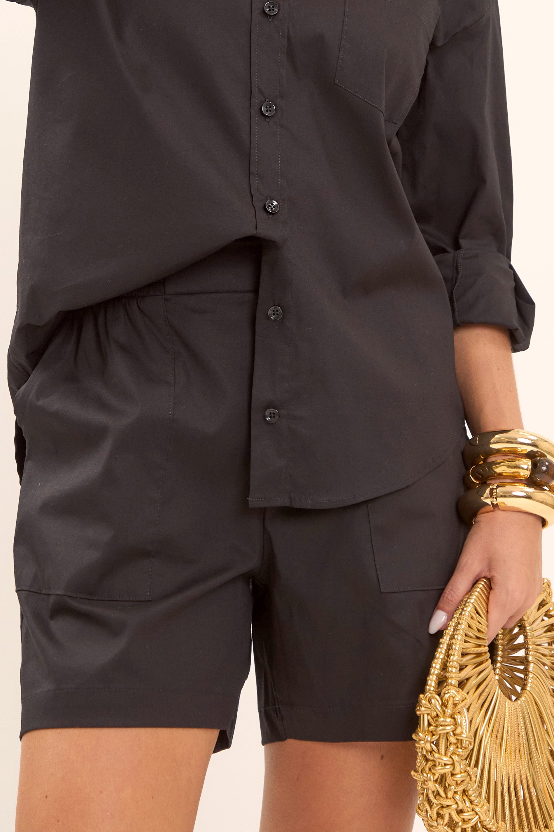 Short  com Cós Elástico e Bolsos Frontais