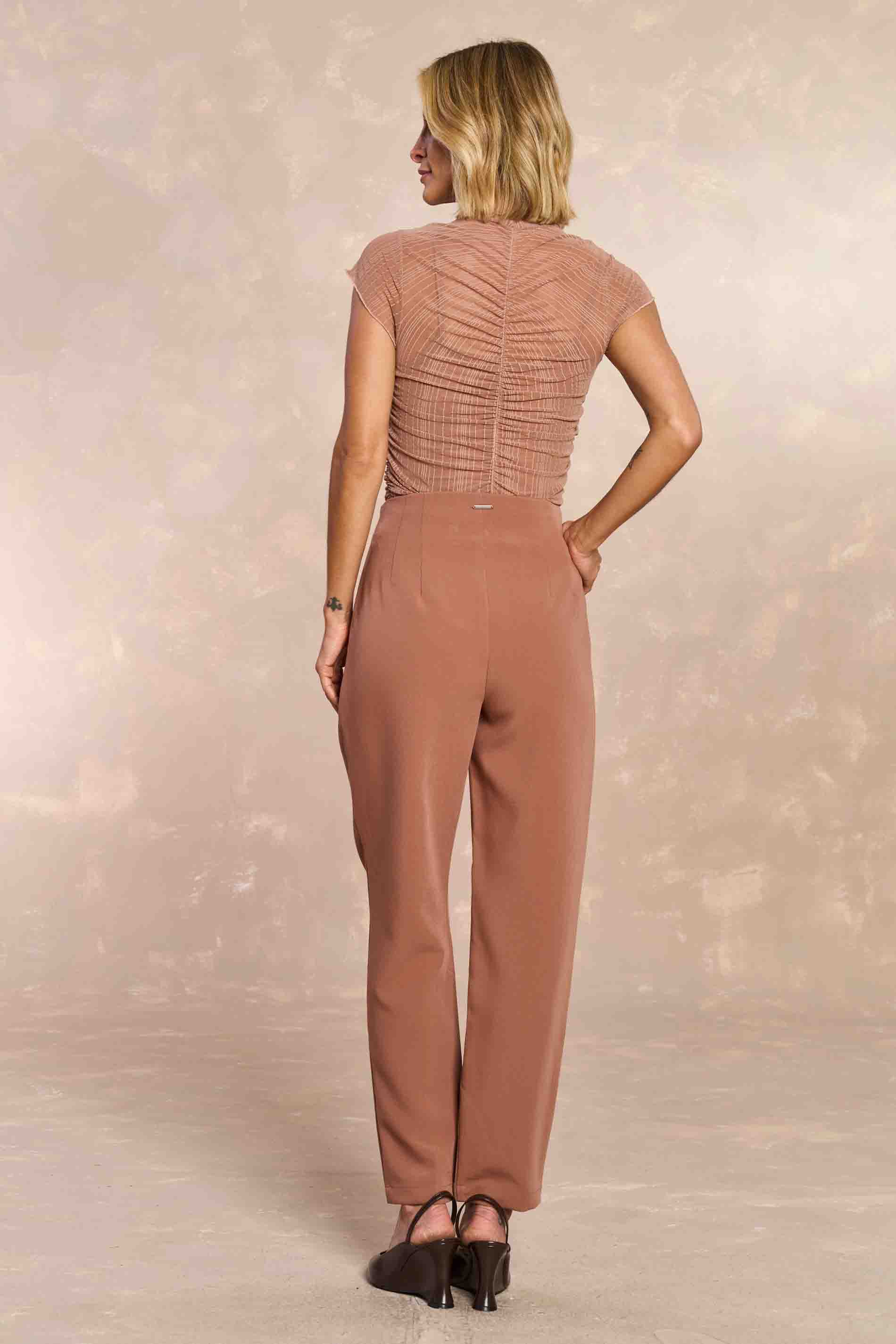 Calça Soft Garden em Alfaiataria