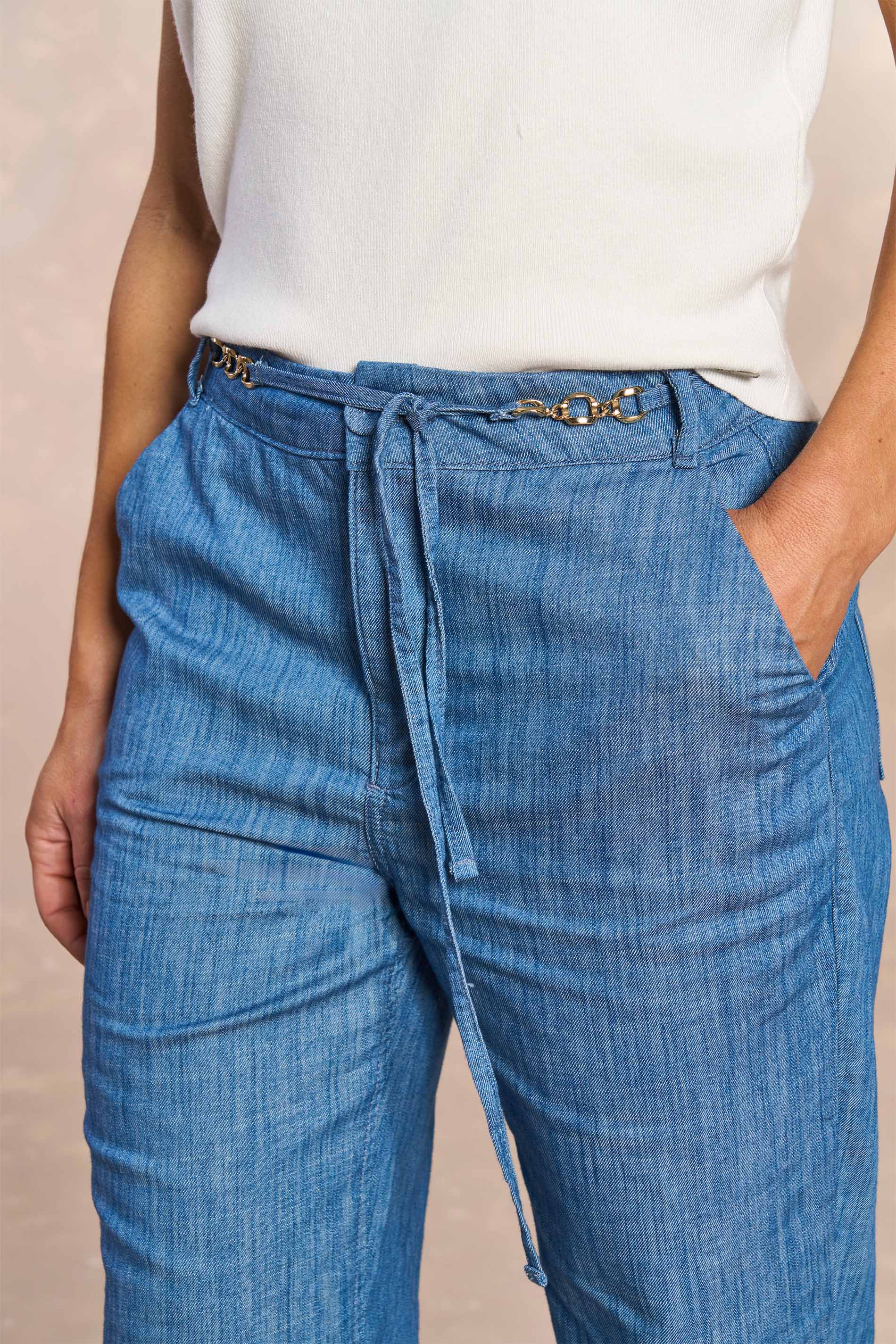 Calça Reta com Amarração na Cintura