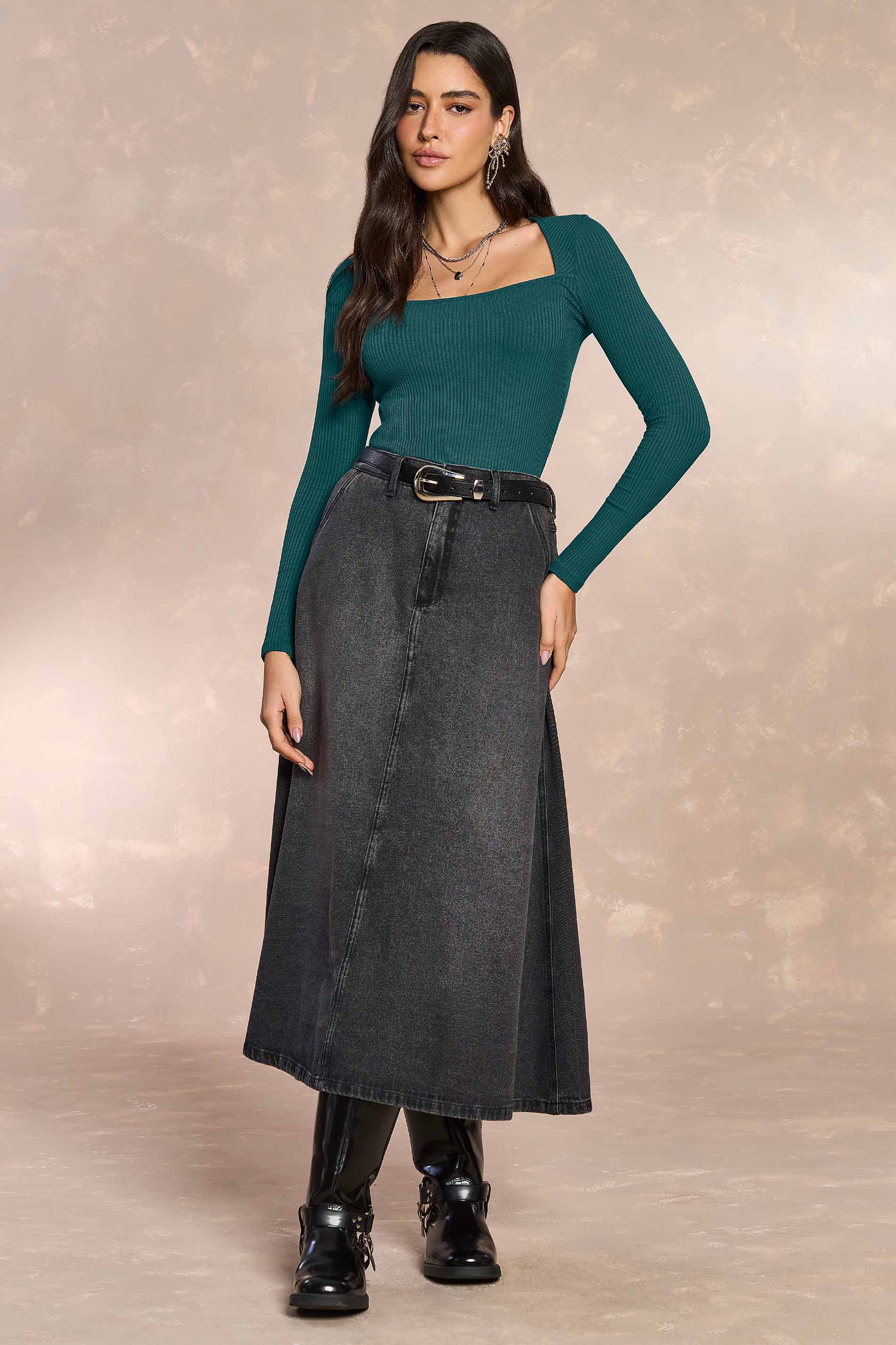 Saia Midi Urban Desire em Denim Black