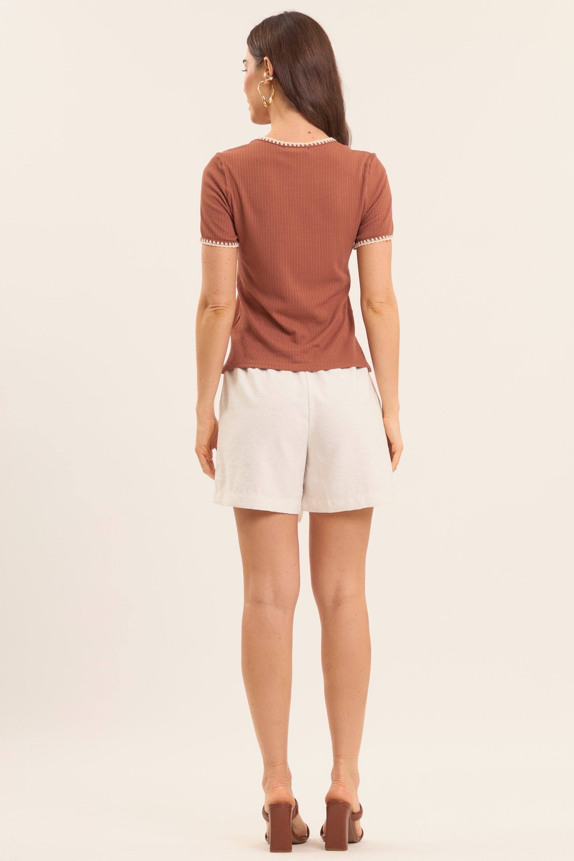 Blusa Canelada Romantic com Acabamento Contrastante no Decote e Mangas