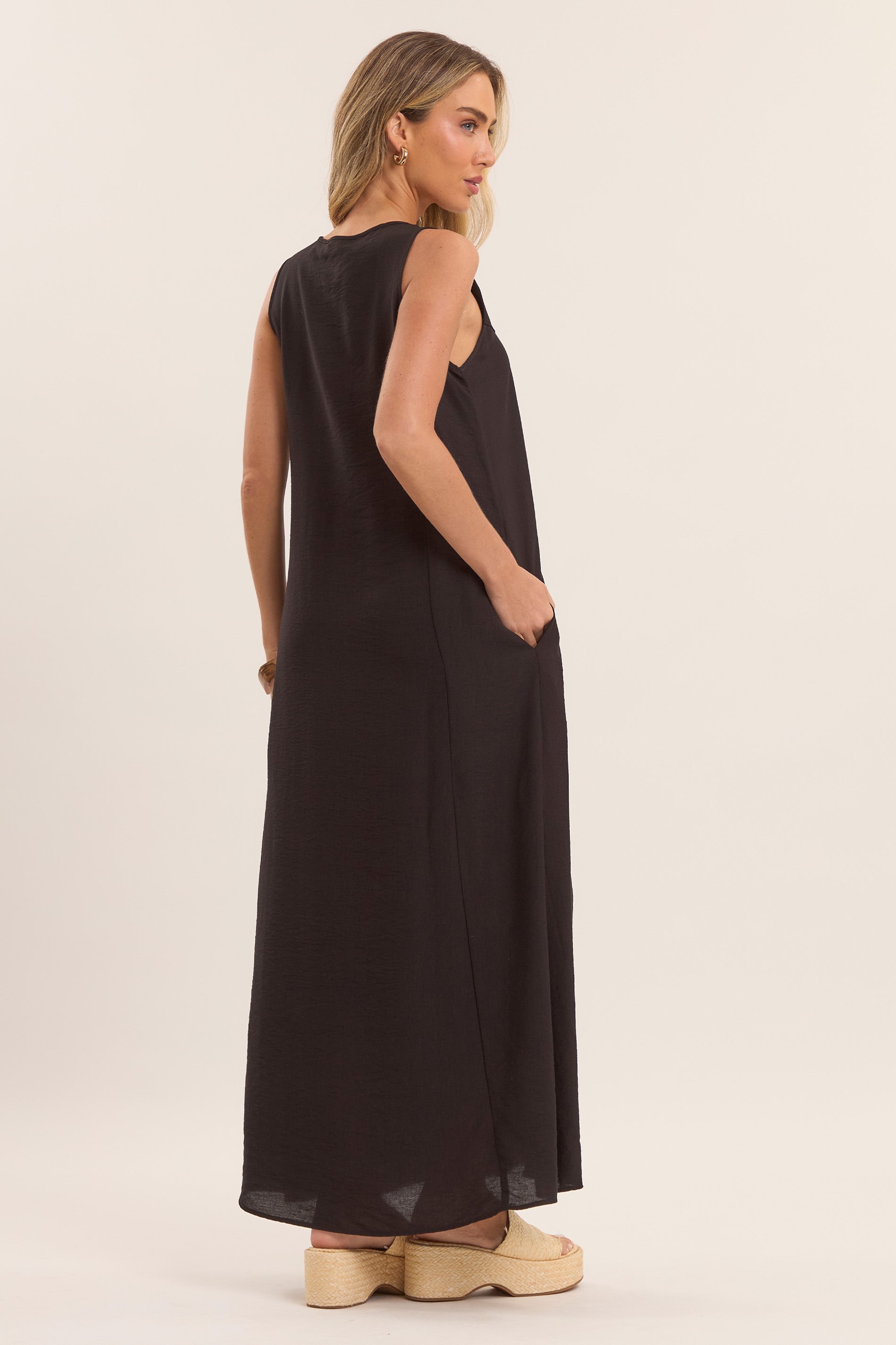 Vestido Longo Nature com Bolsos