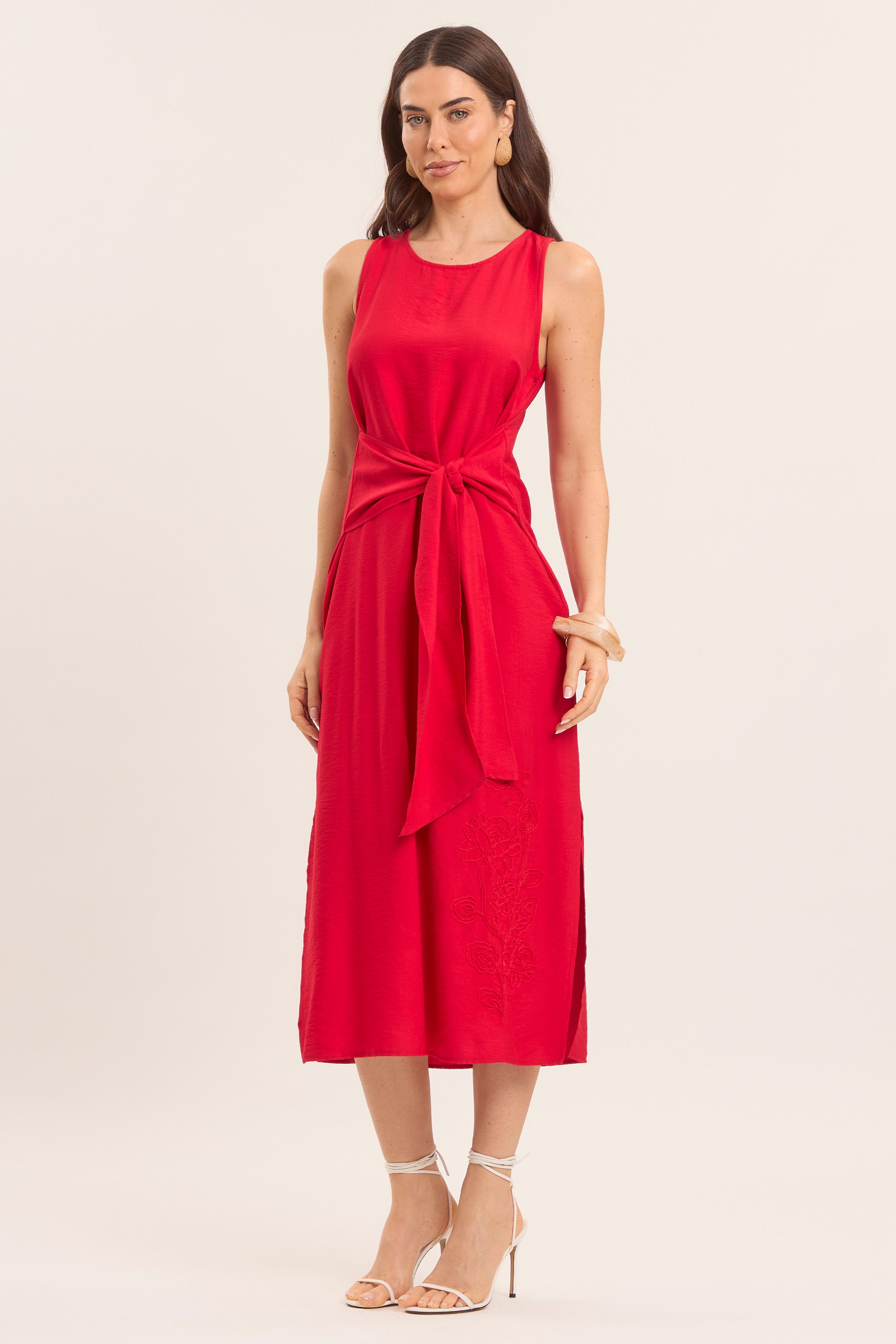 Vestido Midi Celebration com Amarração Frontal e Bordado Discreto