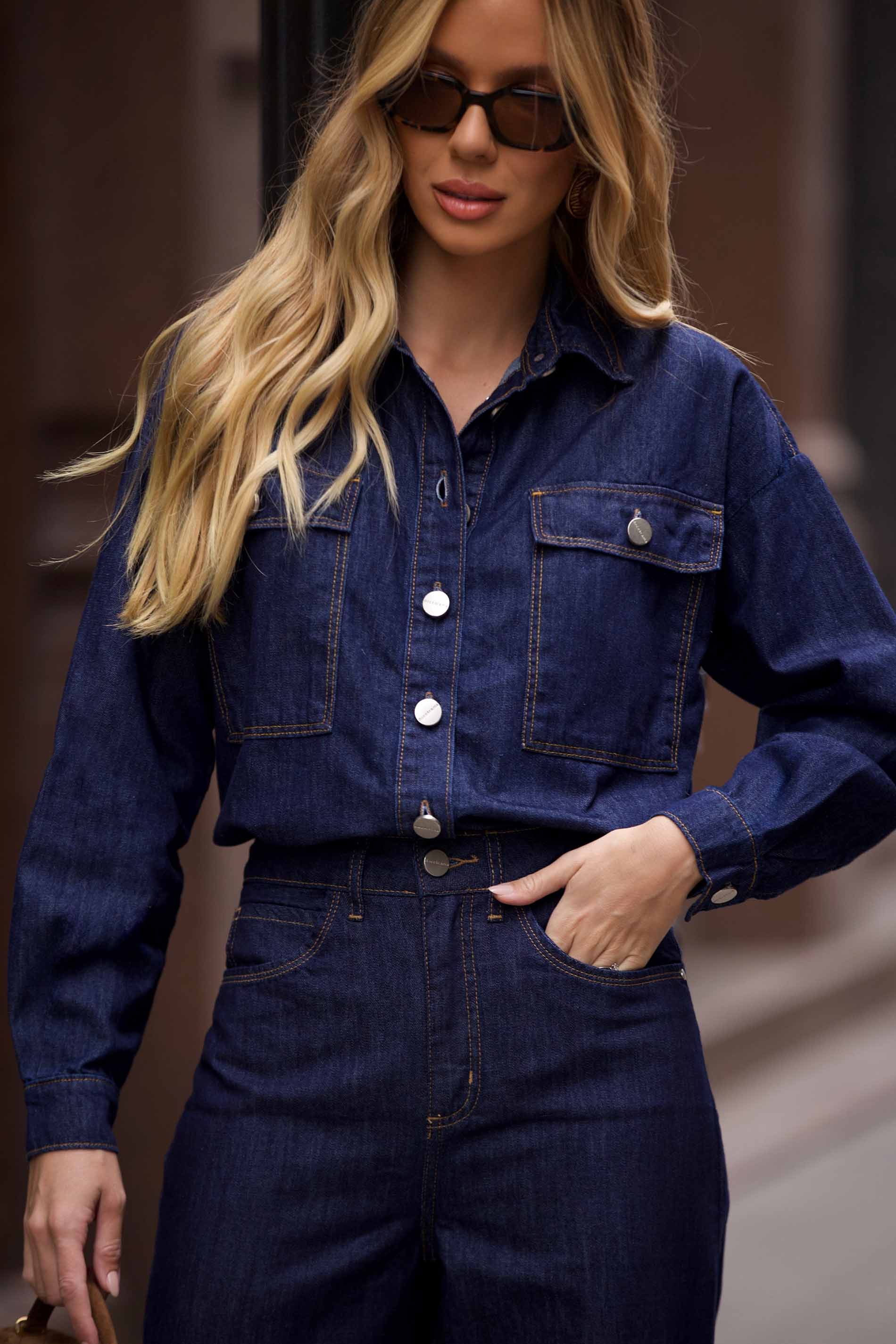 Camisa Oversized Retrô Glam em Denim