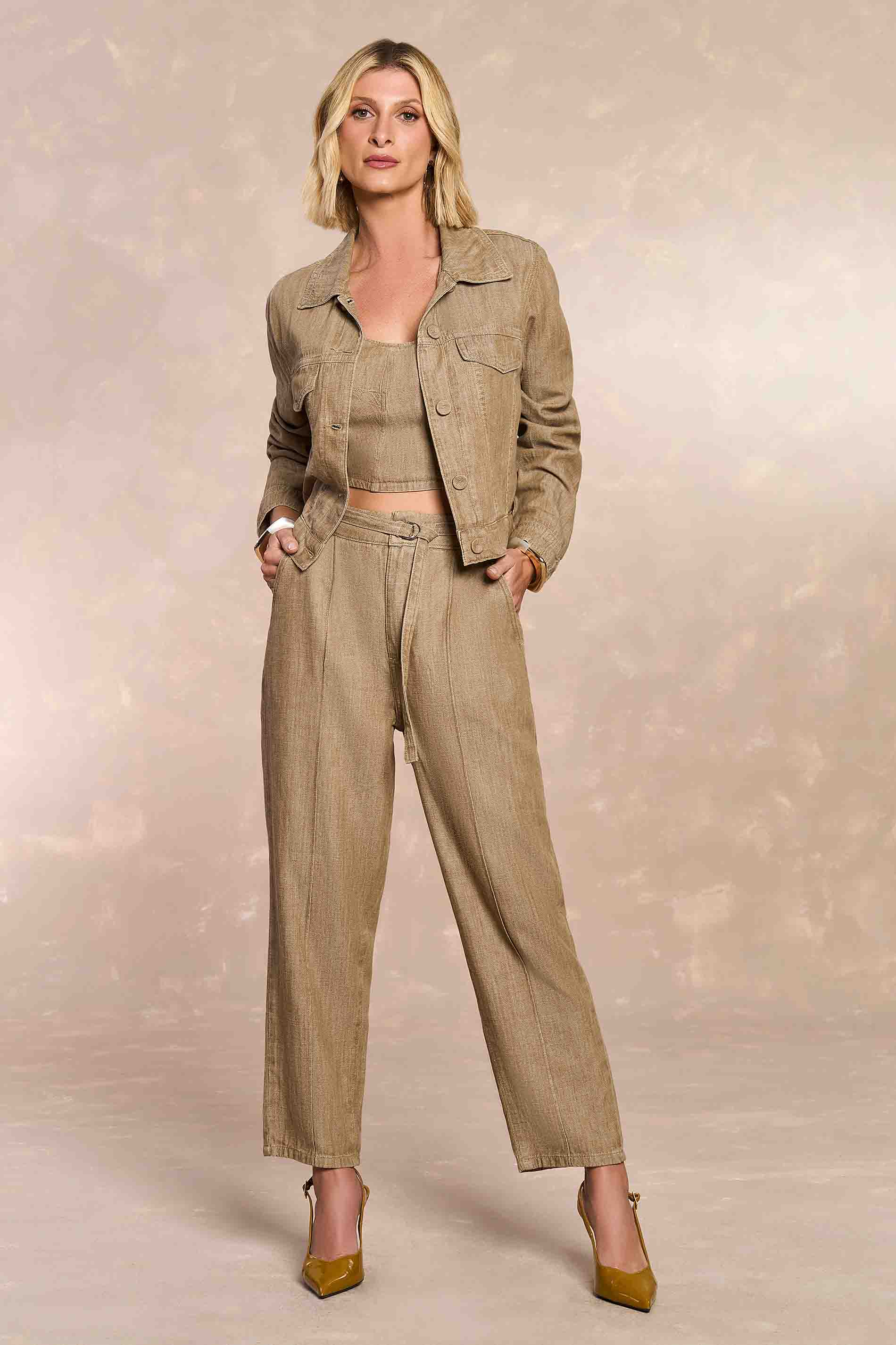 Calça Carrot Peônia Jardim Boho em Linho