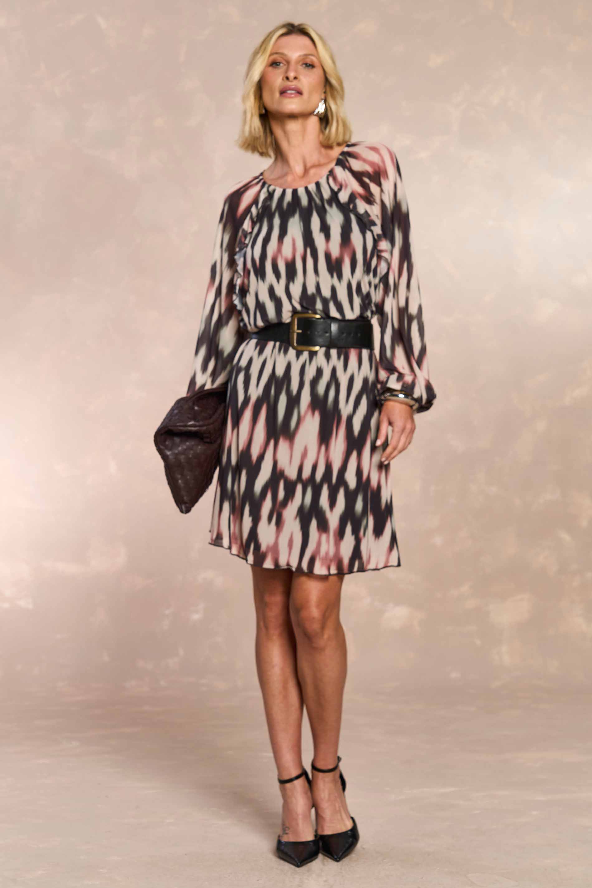 Vestido Curto Ethnic Blur em Tule