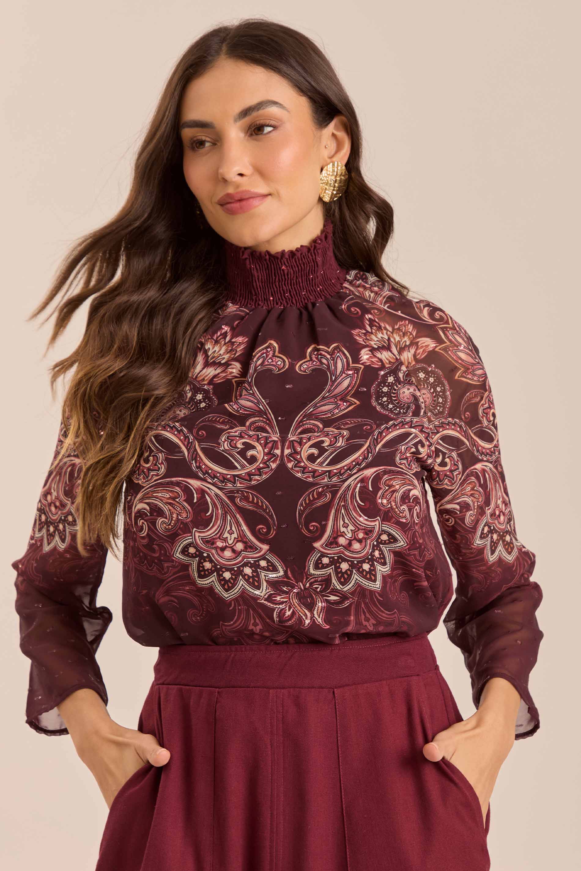 Blusa Jardim Boho em Plano Chiffon