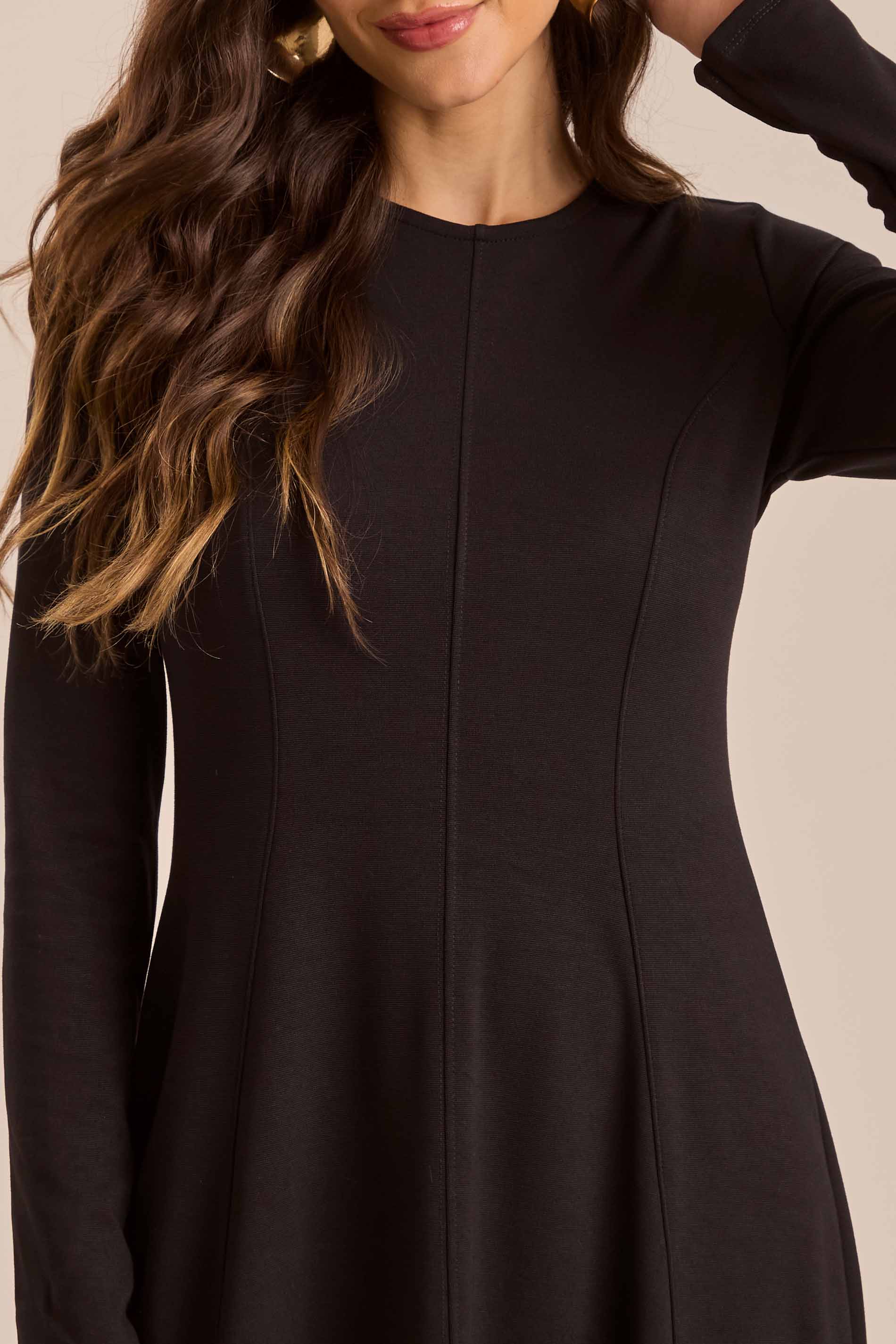 Vestido Curto Retrô Glam em Bodycon