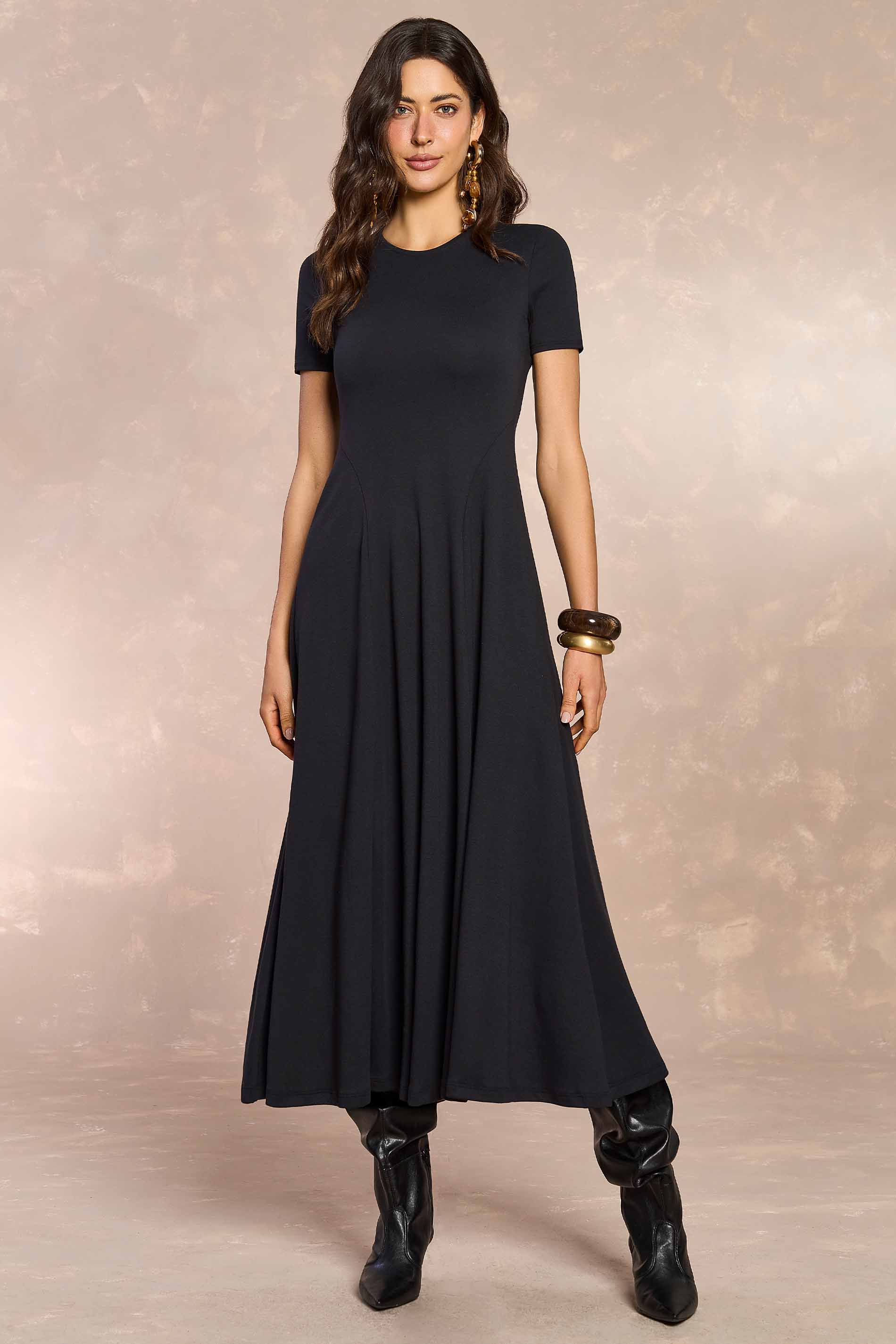 Vestido Midi Retô Glam em Suedine