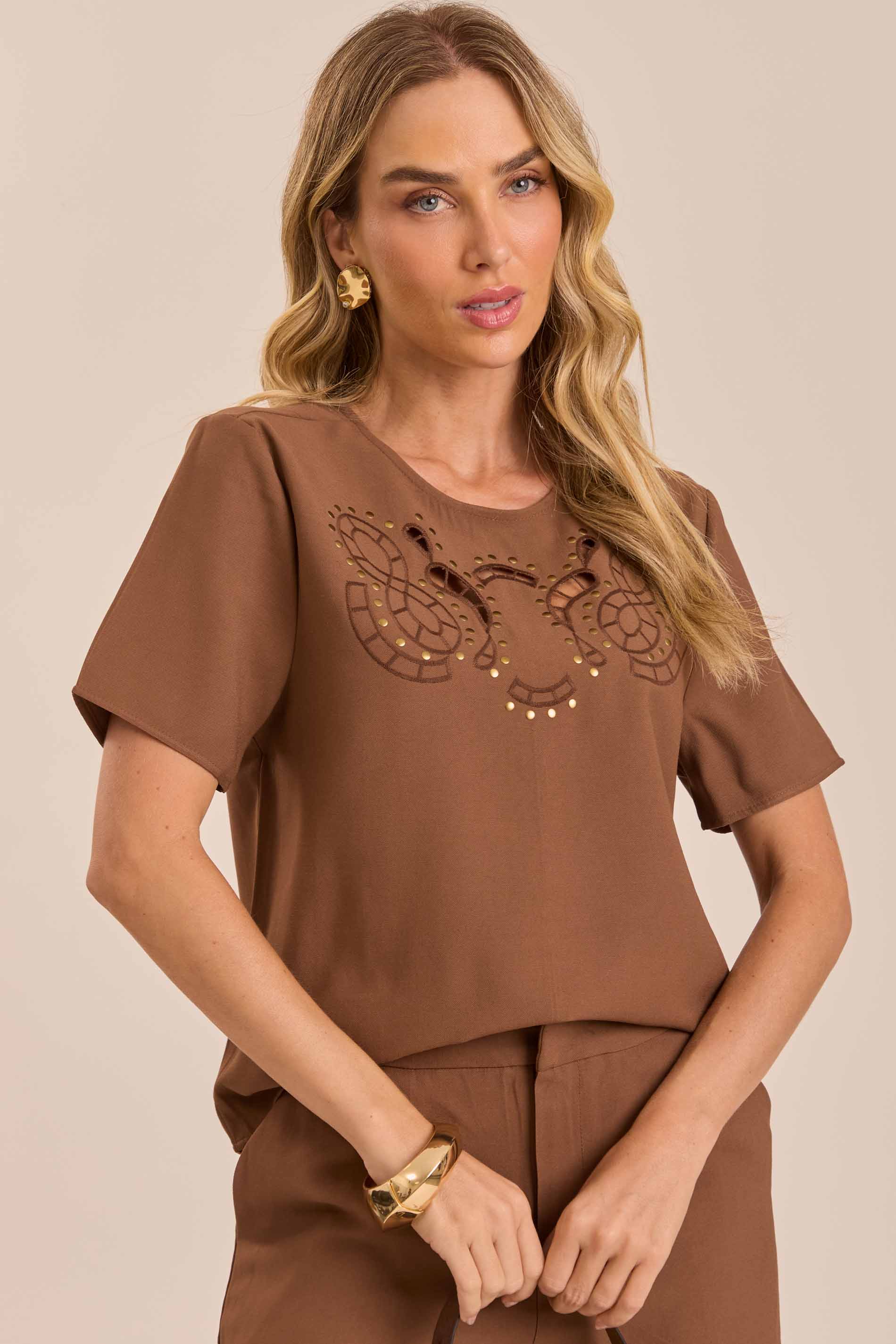 Blusa de Manga Curta Jardim Decor em Alfaiataria