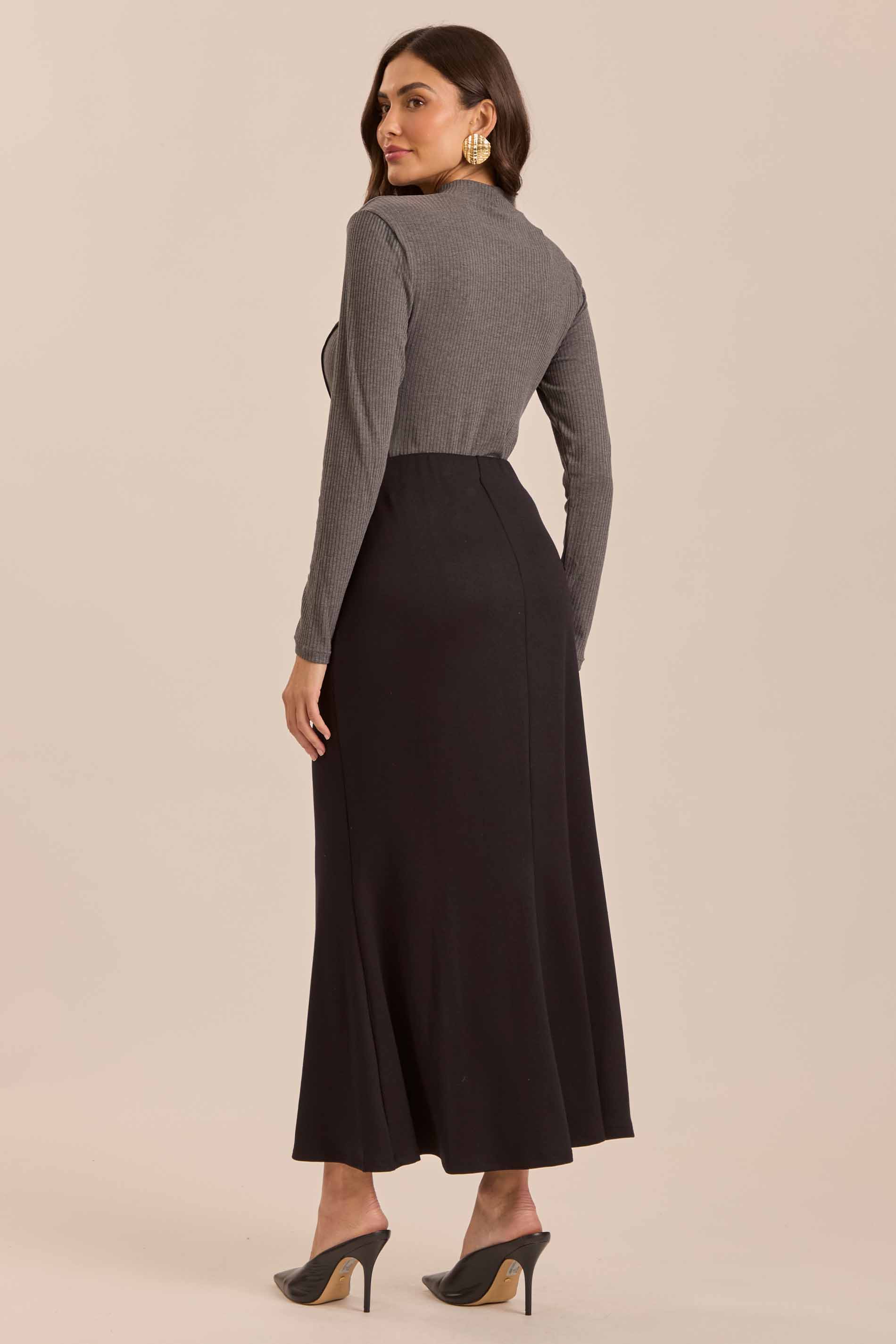 Saia Midi Retrô Glam em Bodycon
