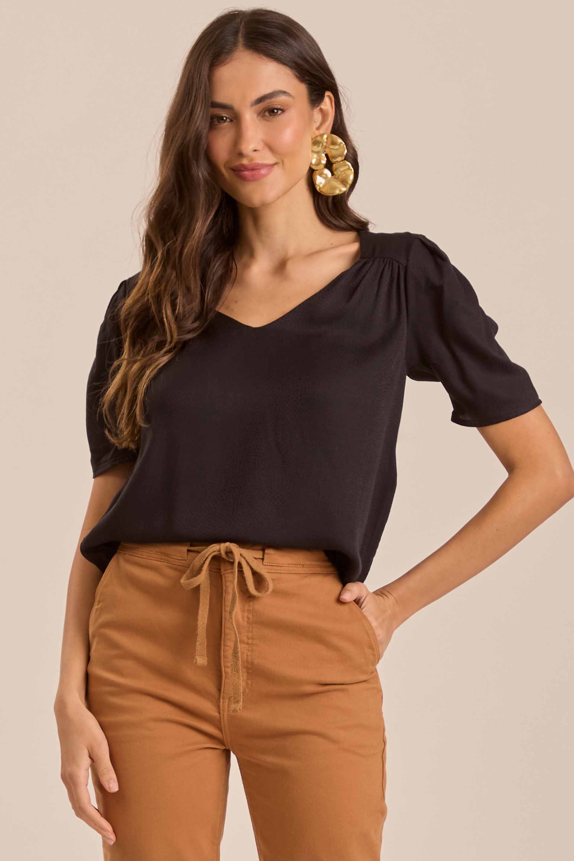 Blusa de Manga Curta Jardim Boho em Poá