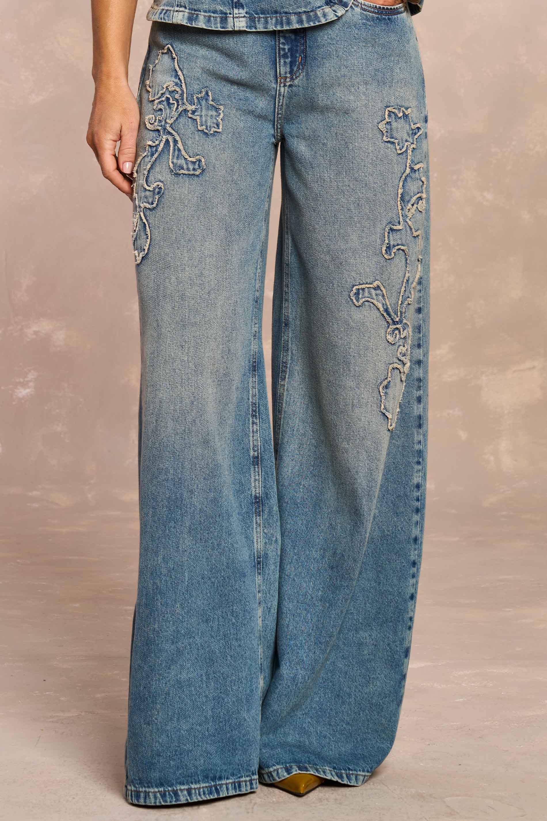 Calça Jardim Boho em Denim Bordado