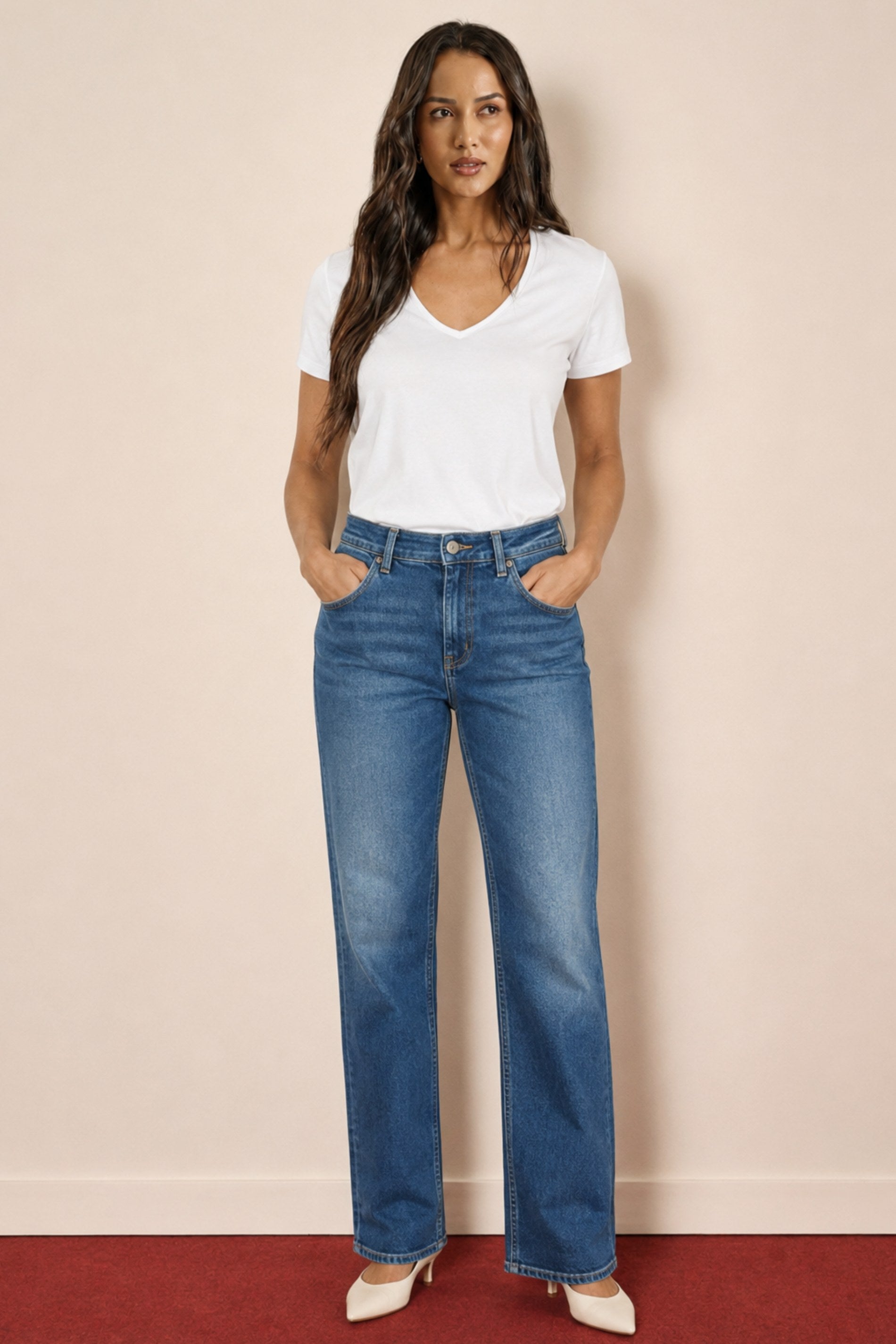 T-shirt Feminina com Decote V Miragem - Doce Trama