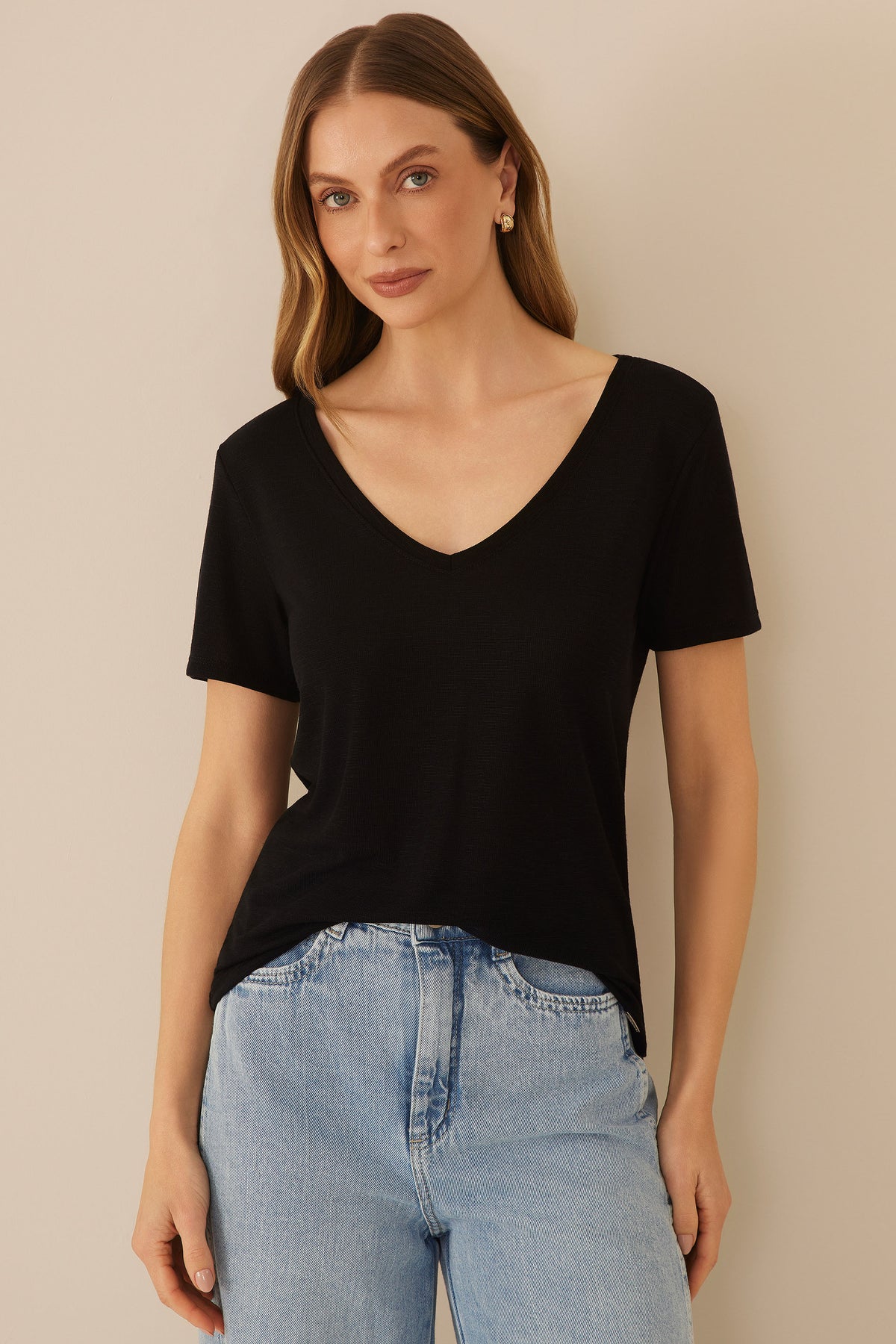 T-shirt Feminina com Decote V Miragem - Doce Trama