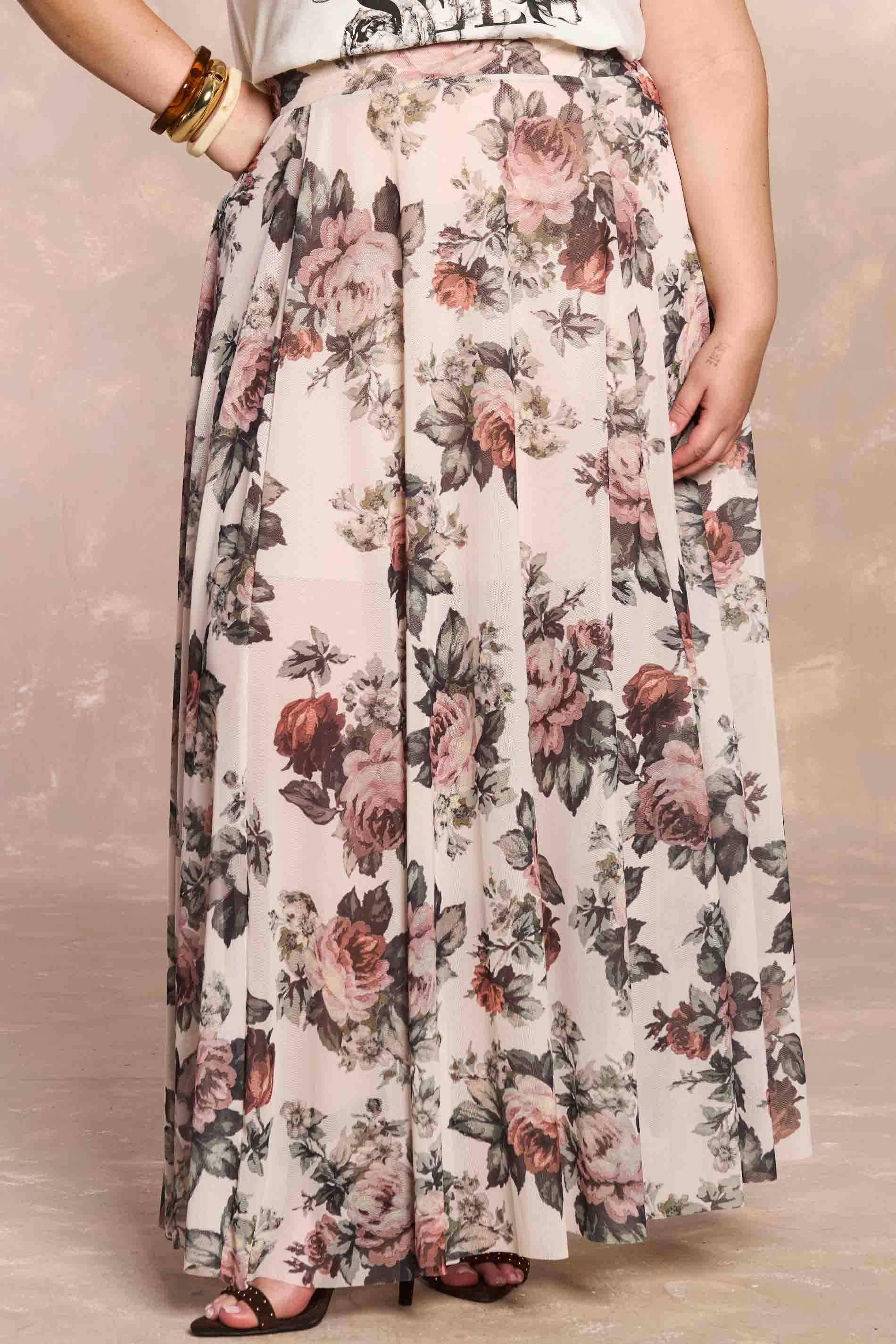 Saia Longa Aquarela Rose em Tule