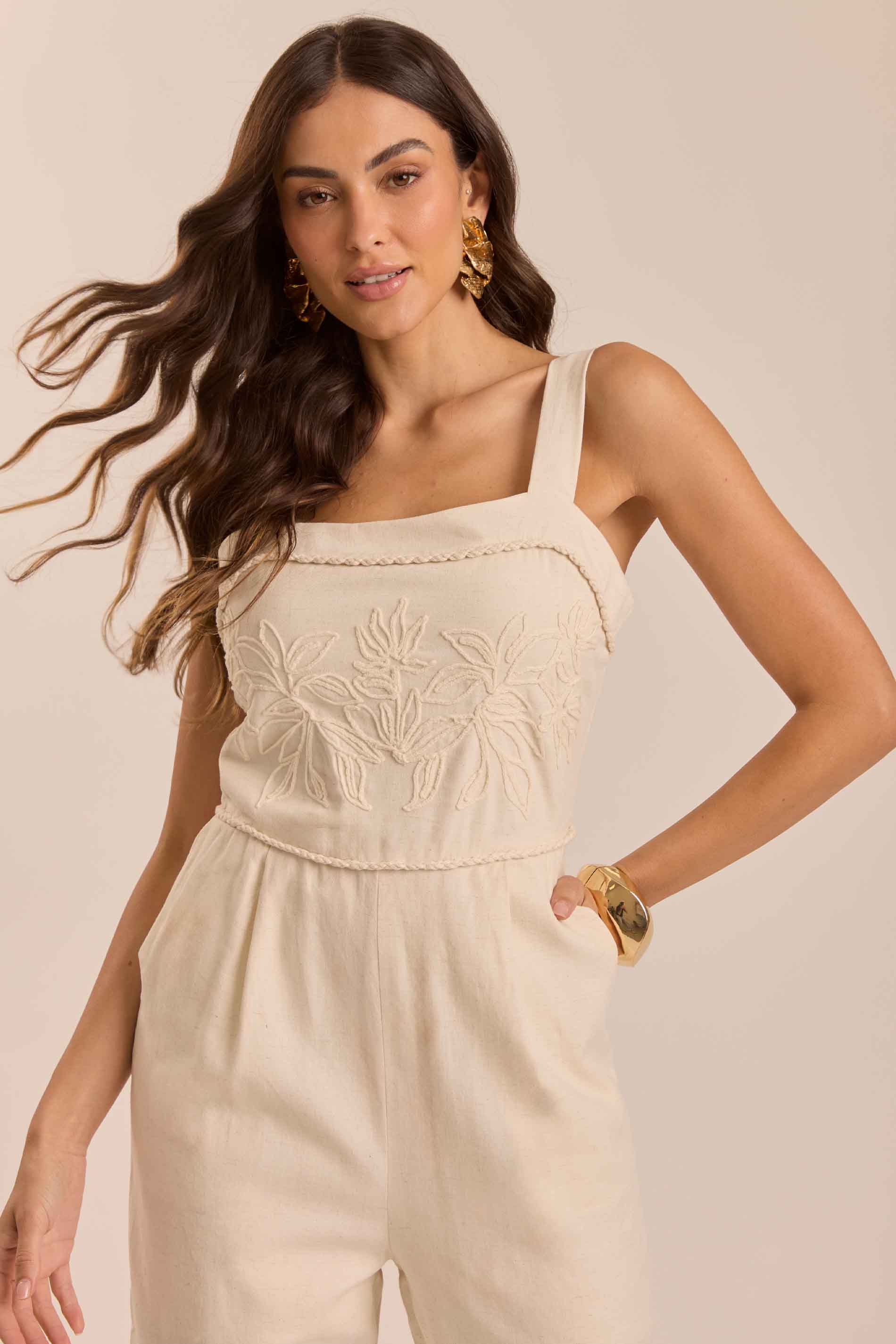 Macacão de Alça Soft Garden em Linho