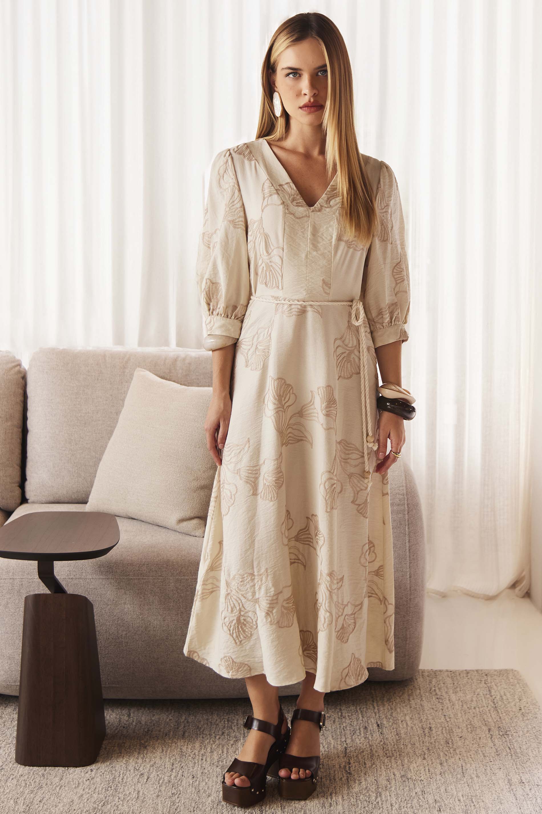 Vestido Longo Jardim Boho com Bordado