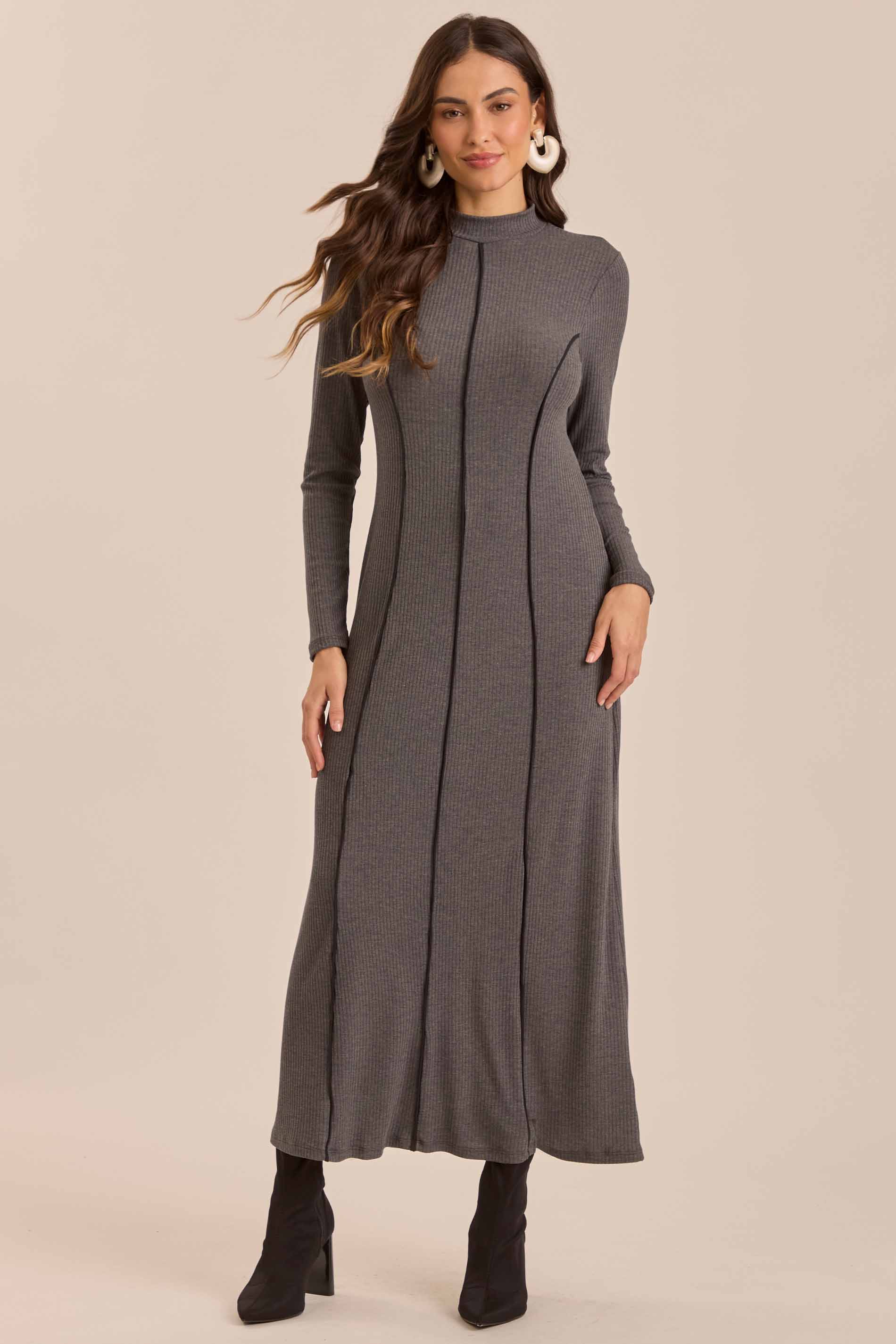 Vestido Longo Retrô Glam em Ribana
