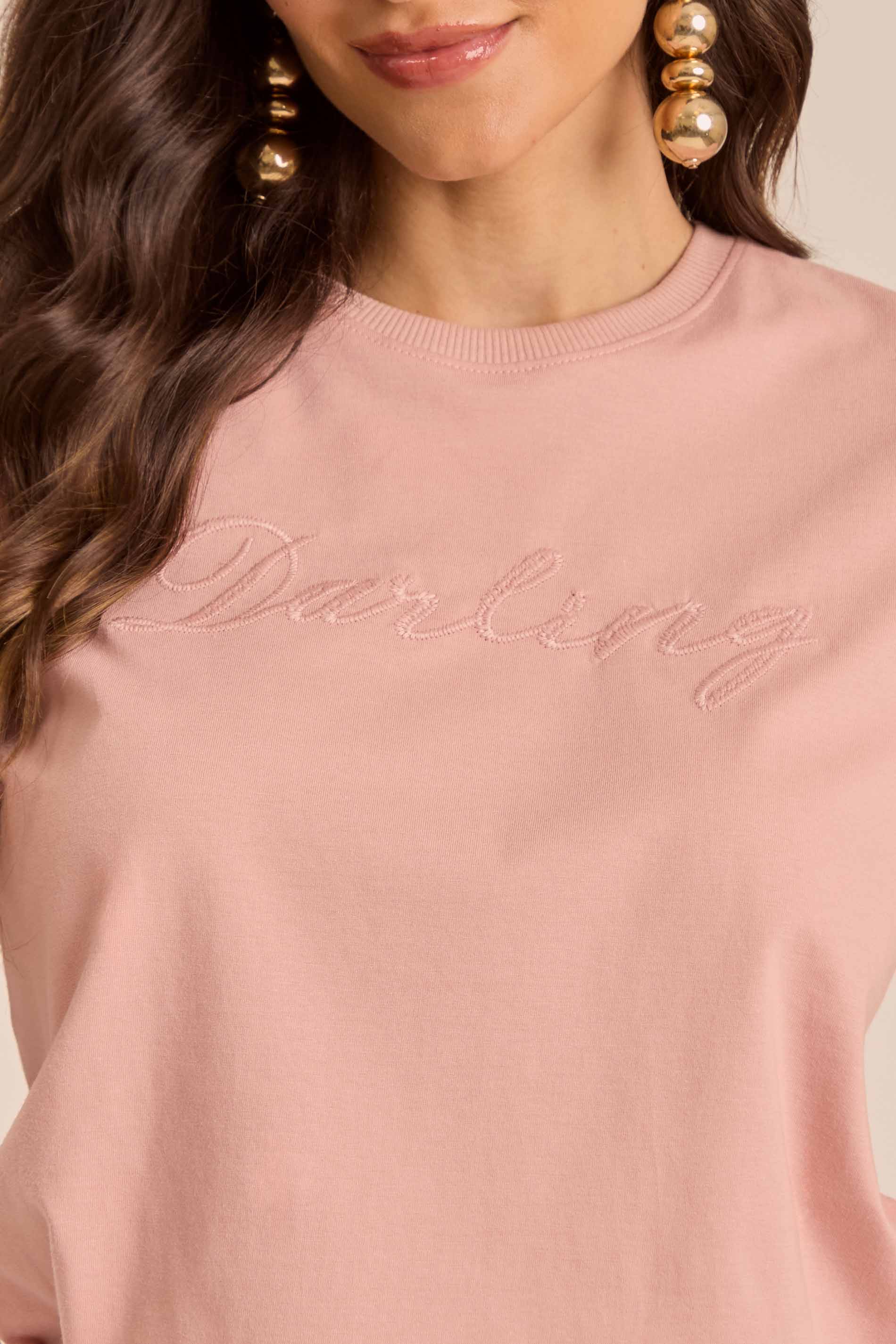 T-shirt Cozy Whinter com Bordado