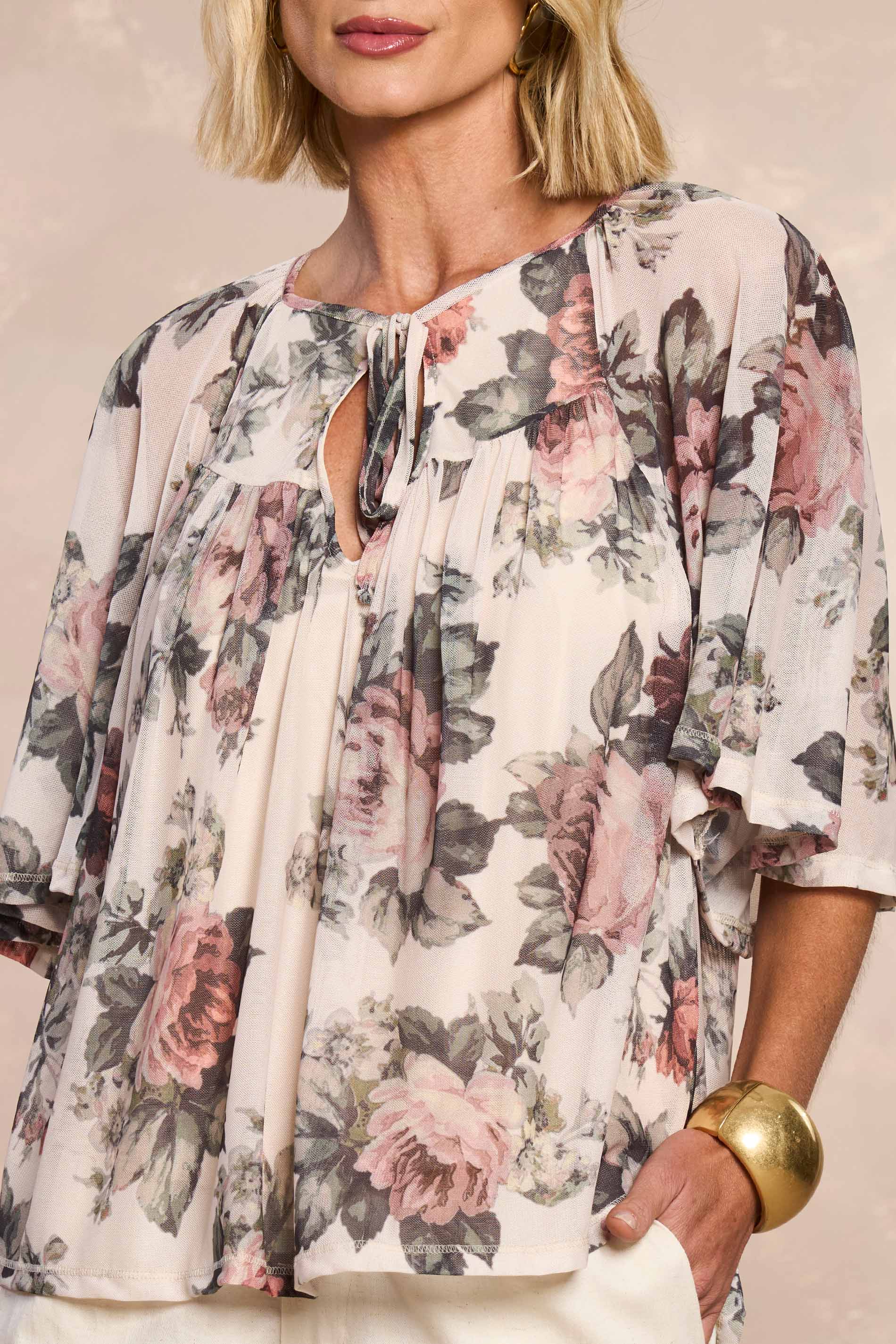 Blusa Aquarela Rose em Tule