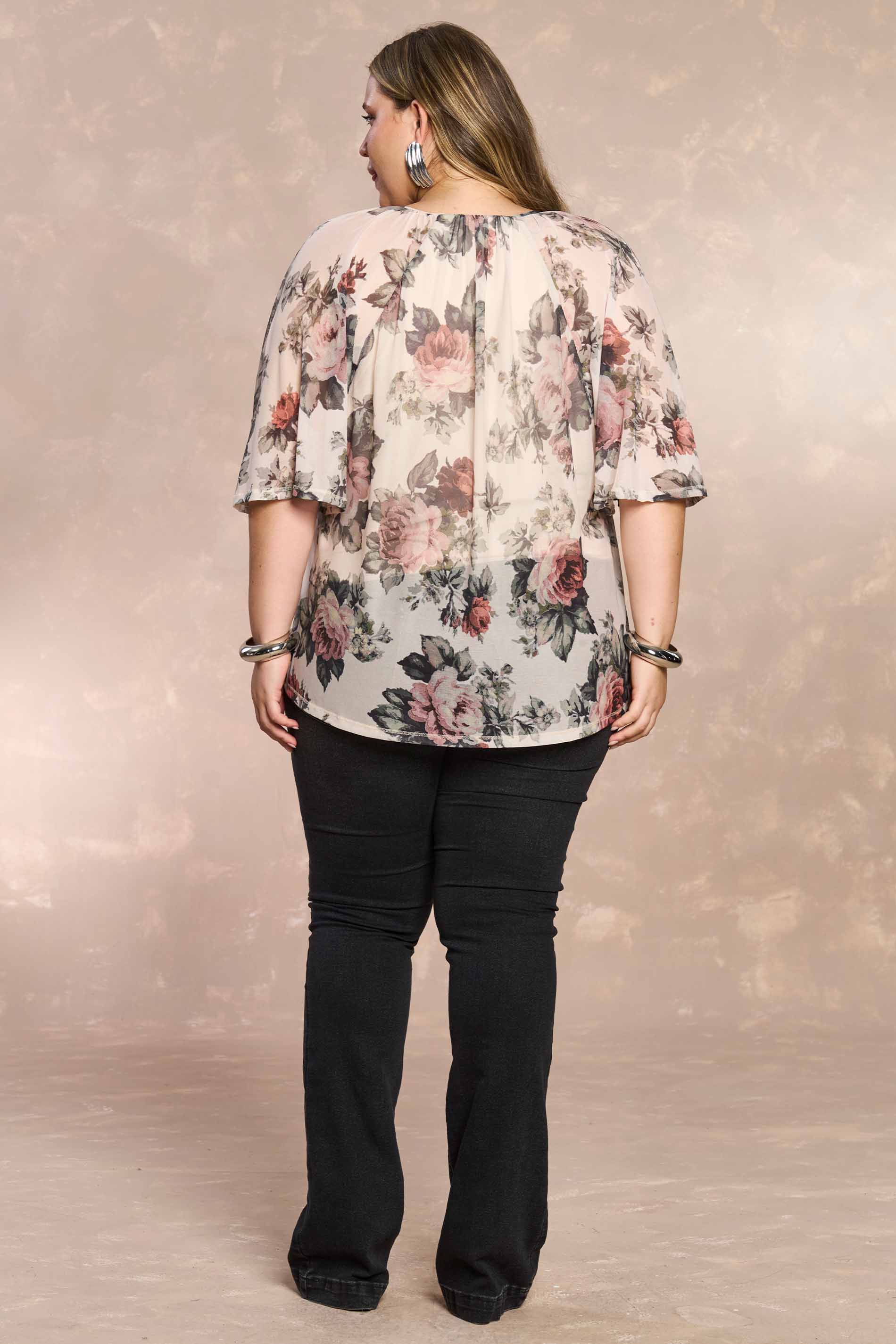 Blusa Aquarela Rose em Tule