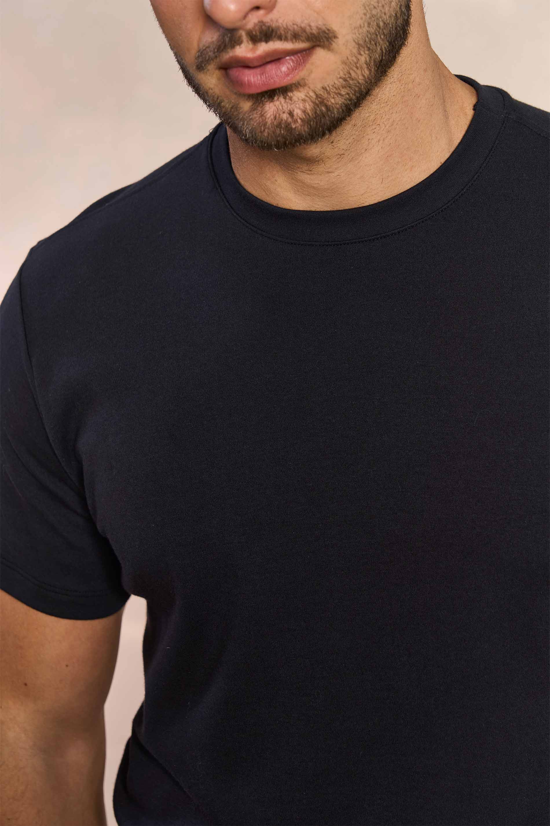 T-shirt Masculina em Malha Suedine Premium