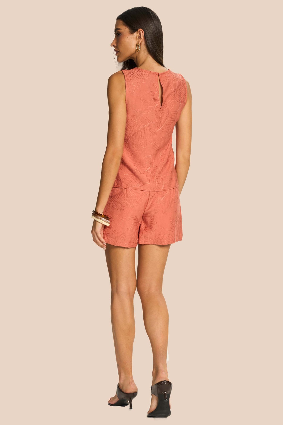 Shorts Reto Creponado Bordado Miragem - Doce Trama