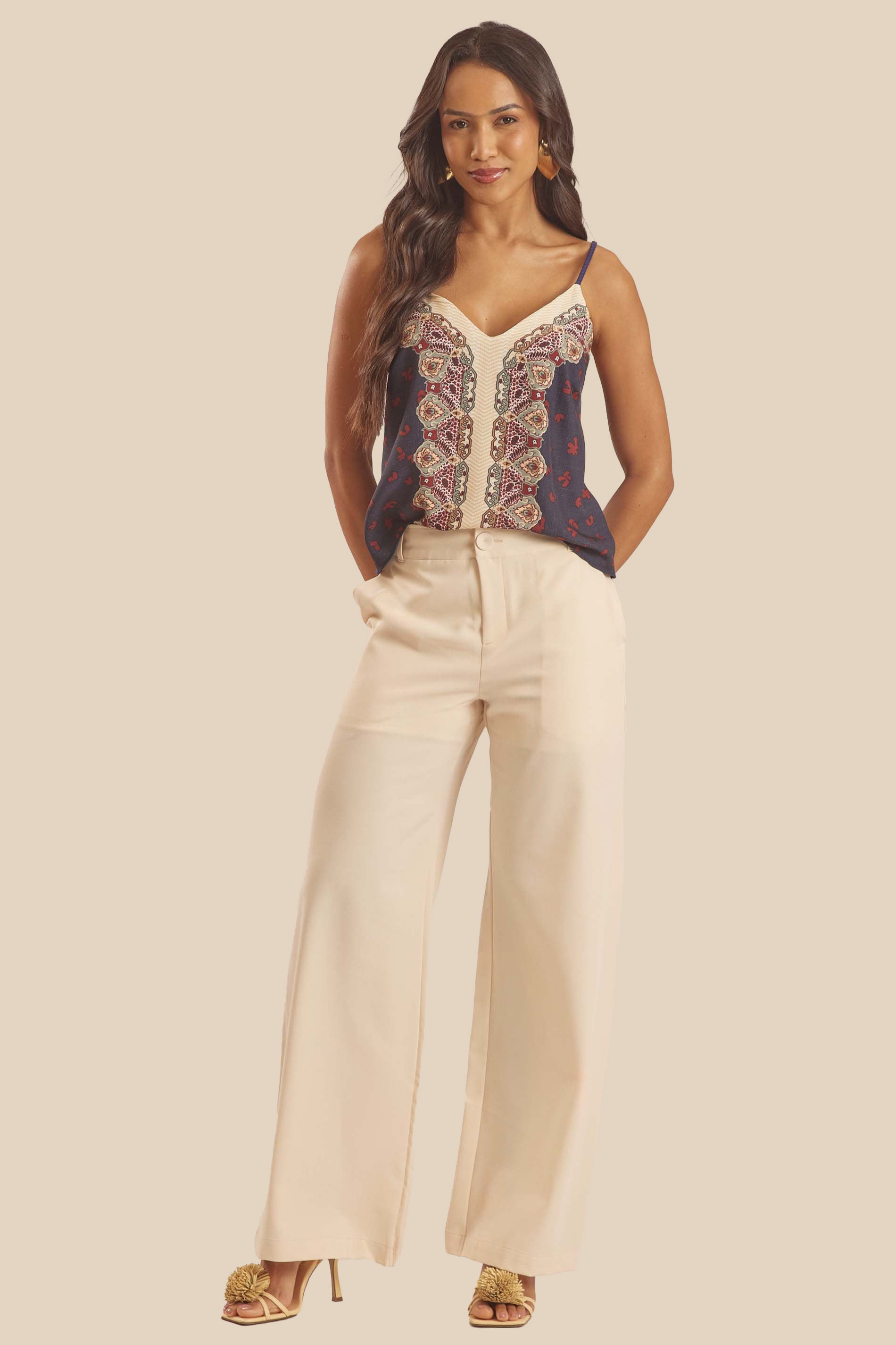 Calça Pantalona em Sarja Alfaiataria Miragem - Doce Trama