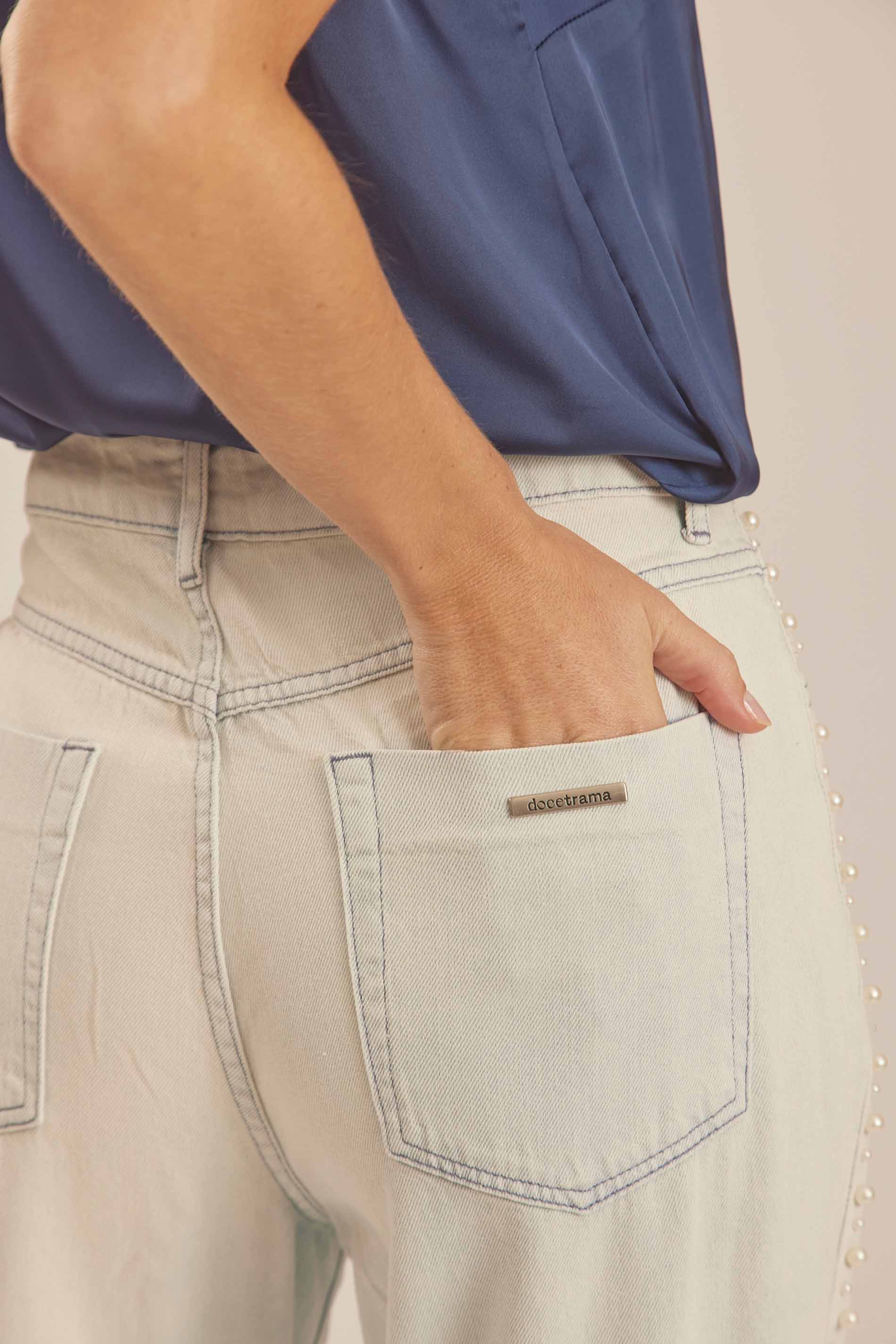 Calça Reta Feminina Jeans com Pérolas Peônia - Doce Trama