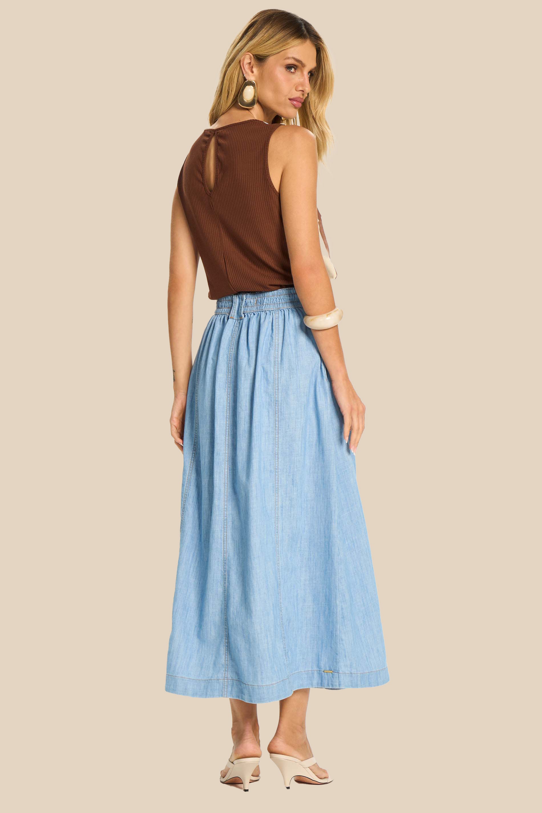 Saia Midi Jeans Evasê com Botões Miragem - Doce Trama