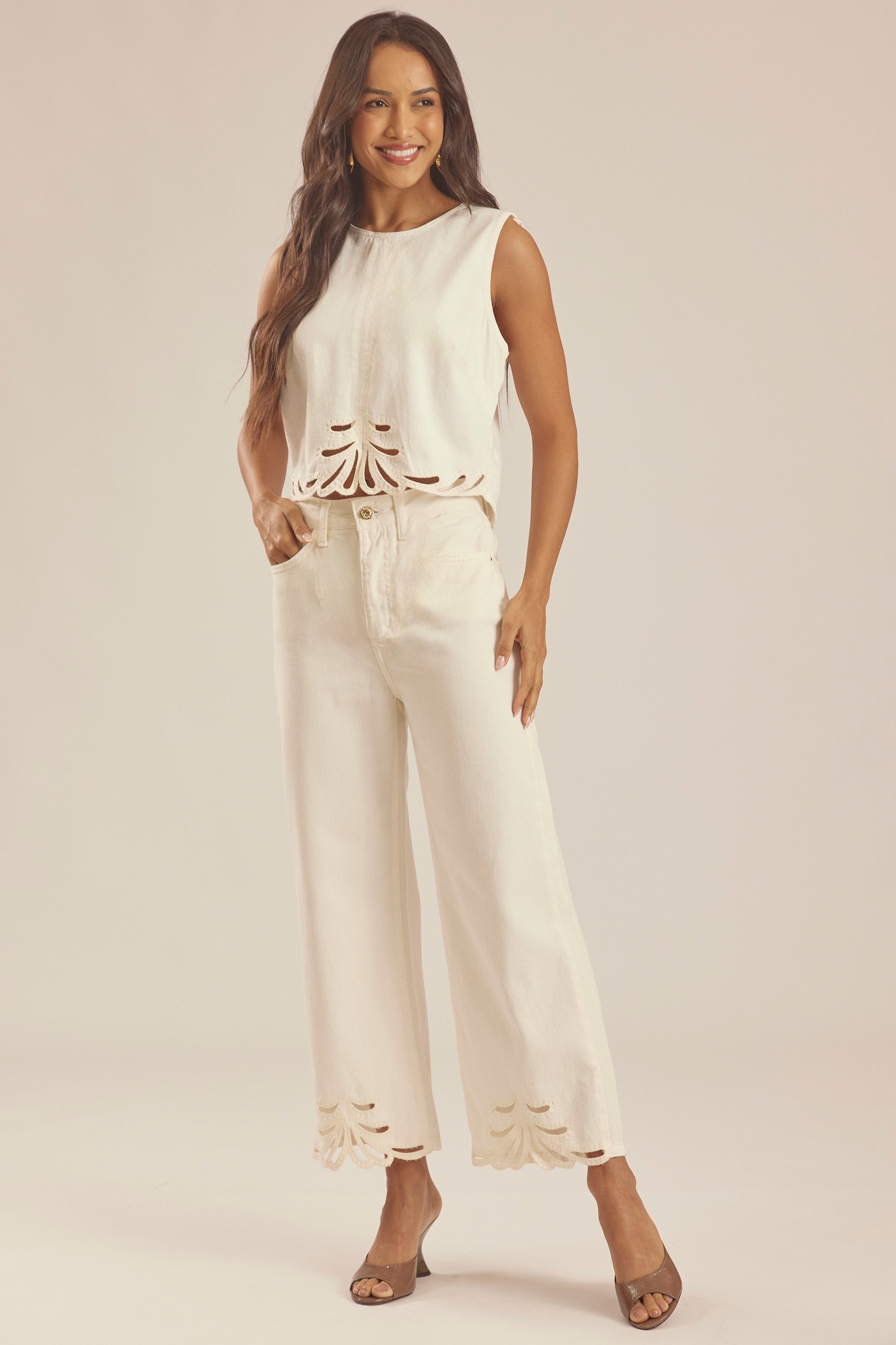 Blusa Cropeed Reta em Algodão Bordado Miragem - Doce Trama