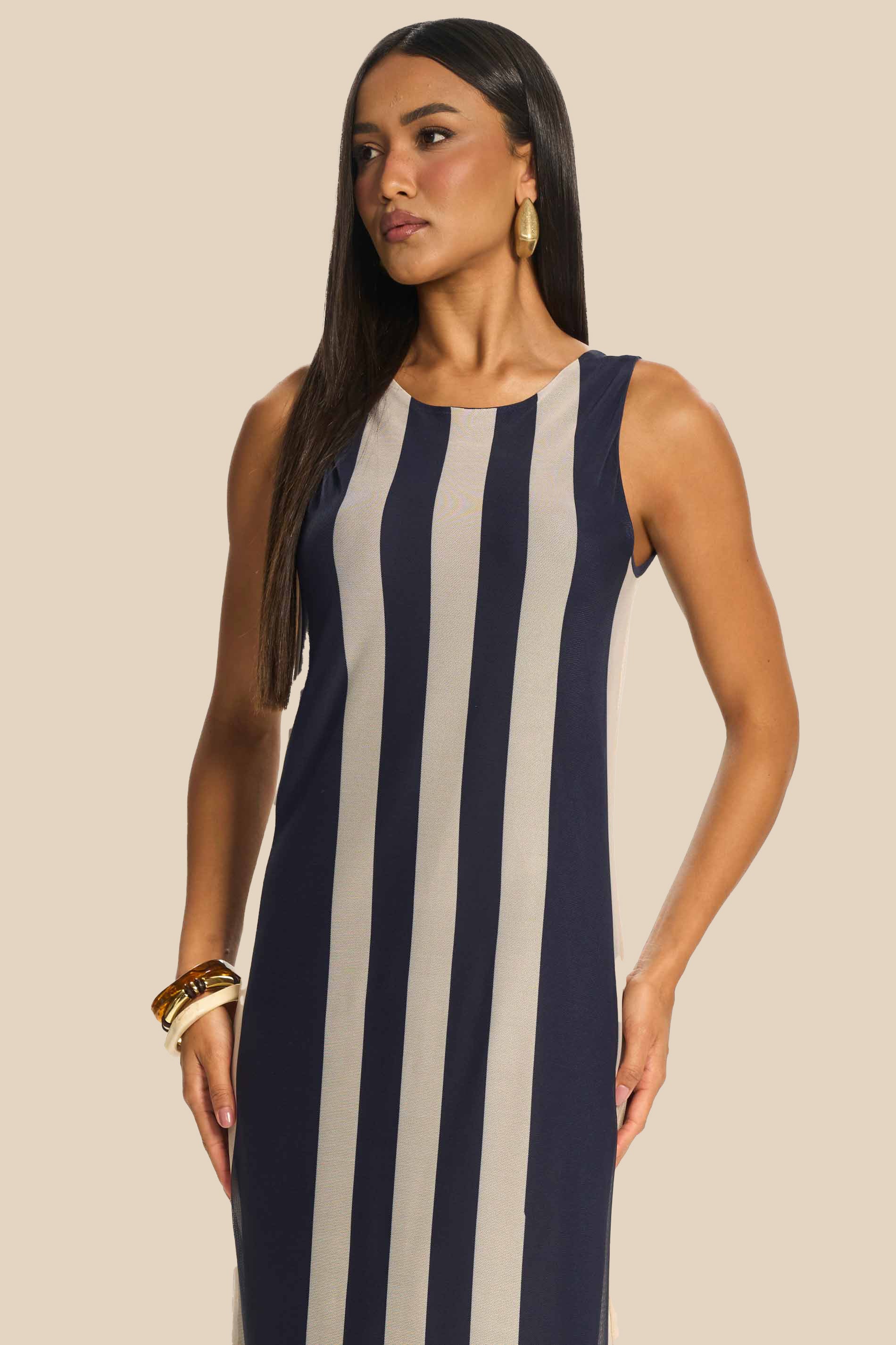 Vestido Longo Reto em Tule Estampado Miragem - Doce Trama